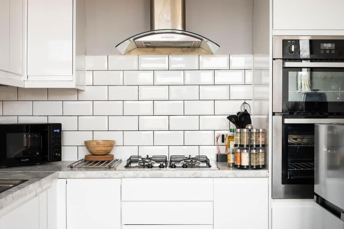 Canary Wharf Apt - Near DLR & Jubilee