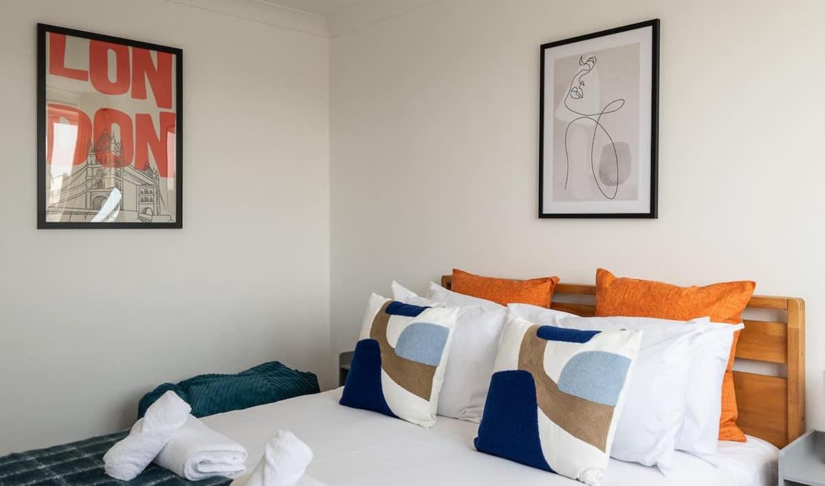 Canary Wharf Apt - Near DLR & Jubilee