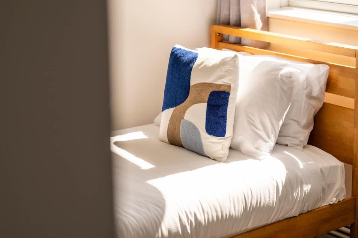 Canary Wharf Apt - Near DLR & Jubilee