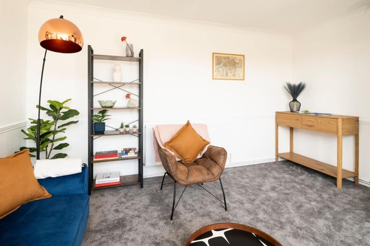 Canary Wharf Apt - Near DLR & Jubilee