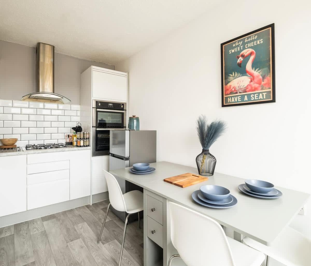 Canary Wharf Apt - Near DLR & Jubilee