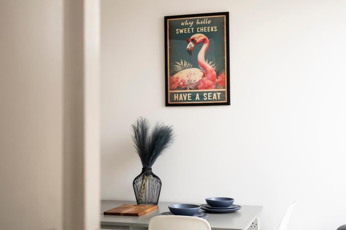 Canary Wharf Apt - Near DLR & Jubilee