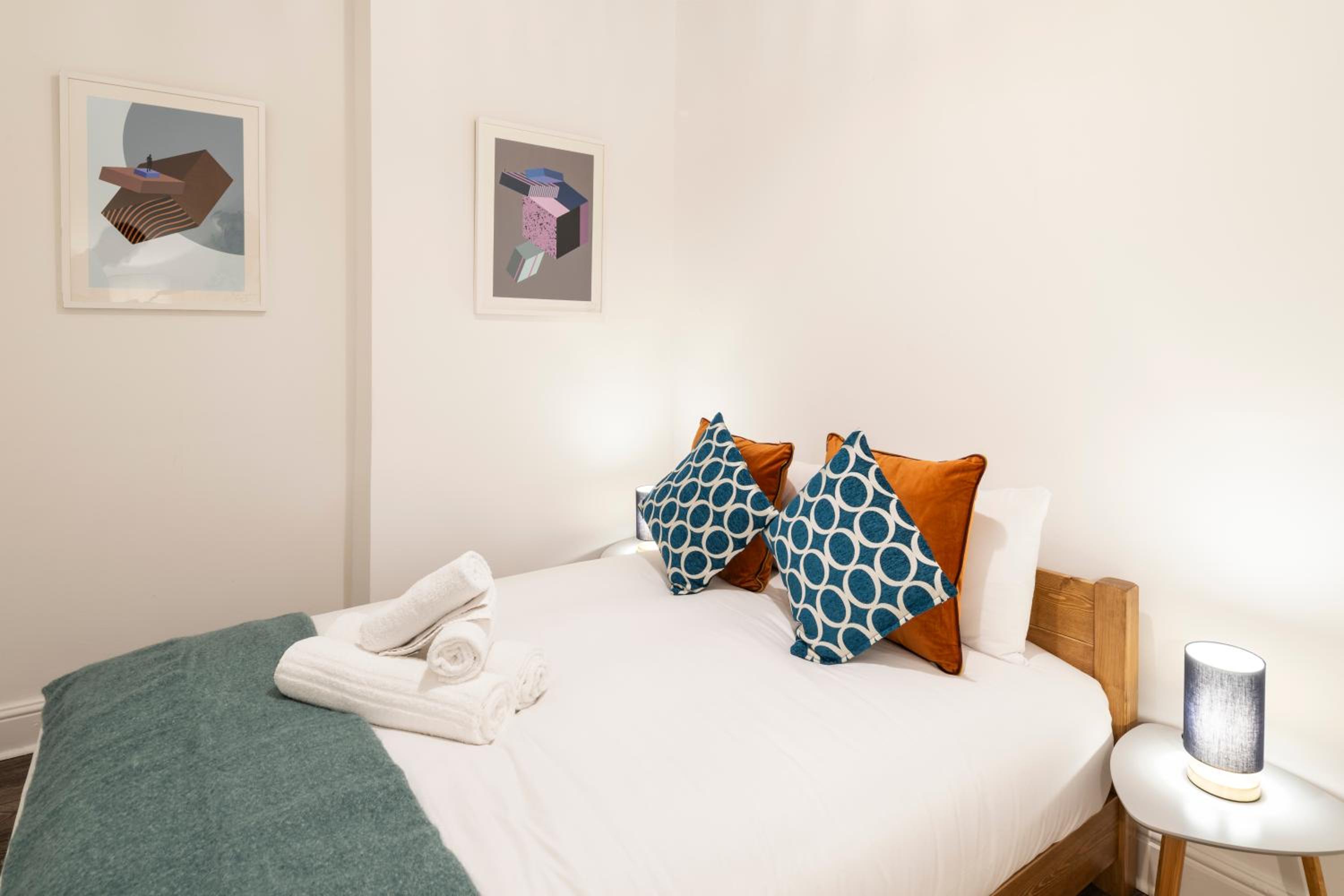2 BR - Elegant Chelsea Stay Near V&A and Hyde Park