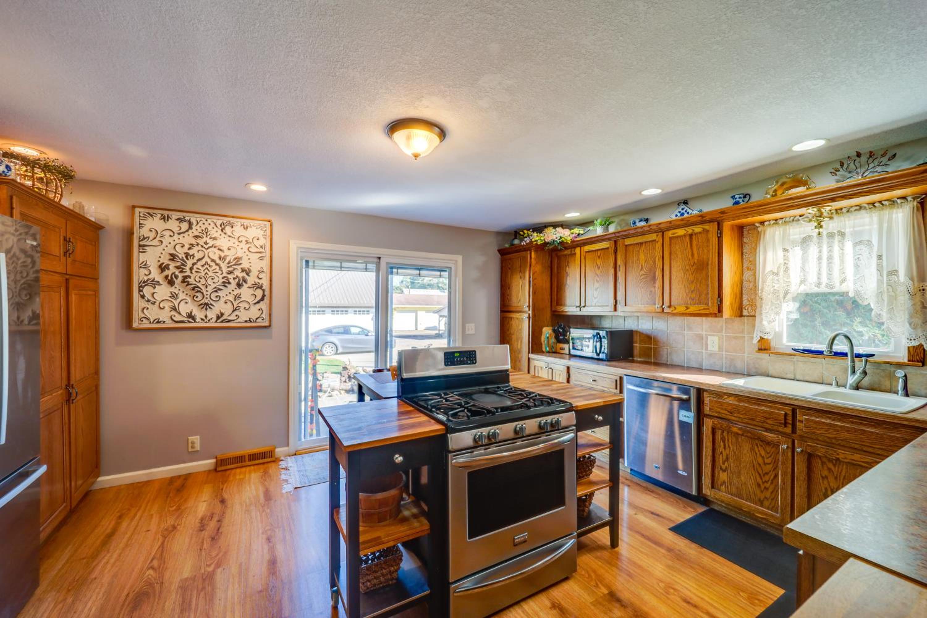 10 Mi to Mad River Mtn Family-Friendly Retreat!