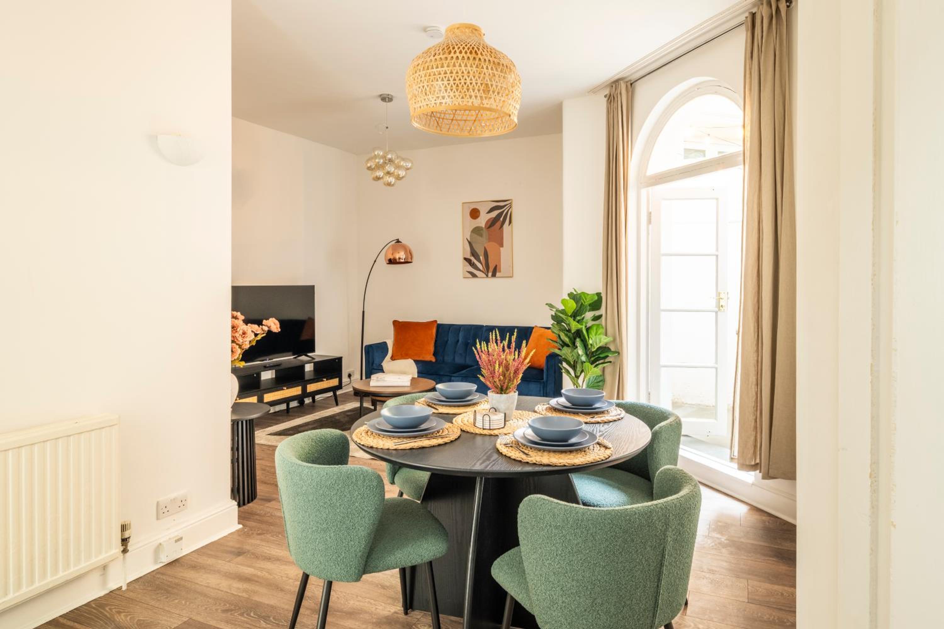 2 BR - Elegant Chelsea Stay Near V&A and Hyde Park