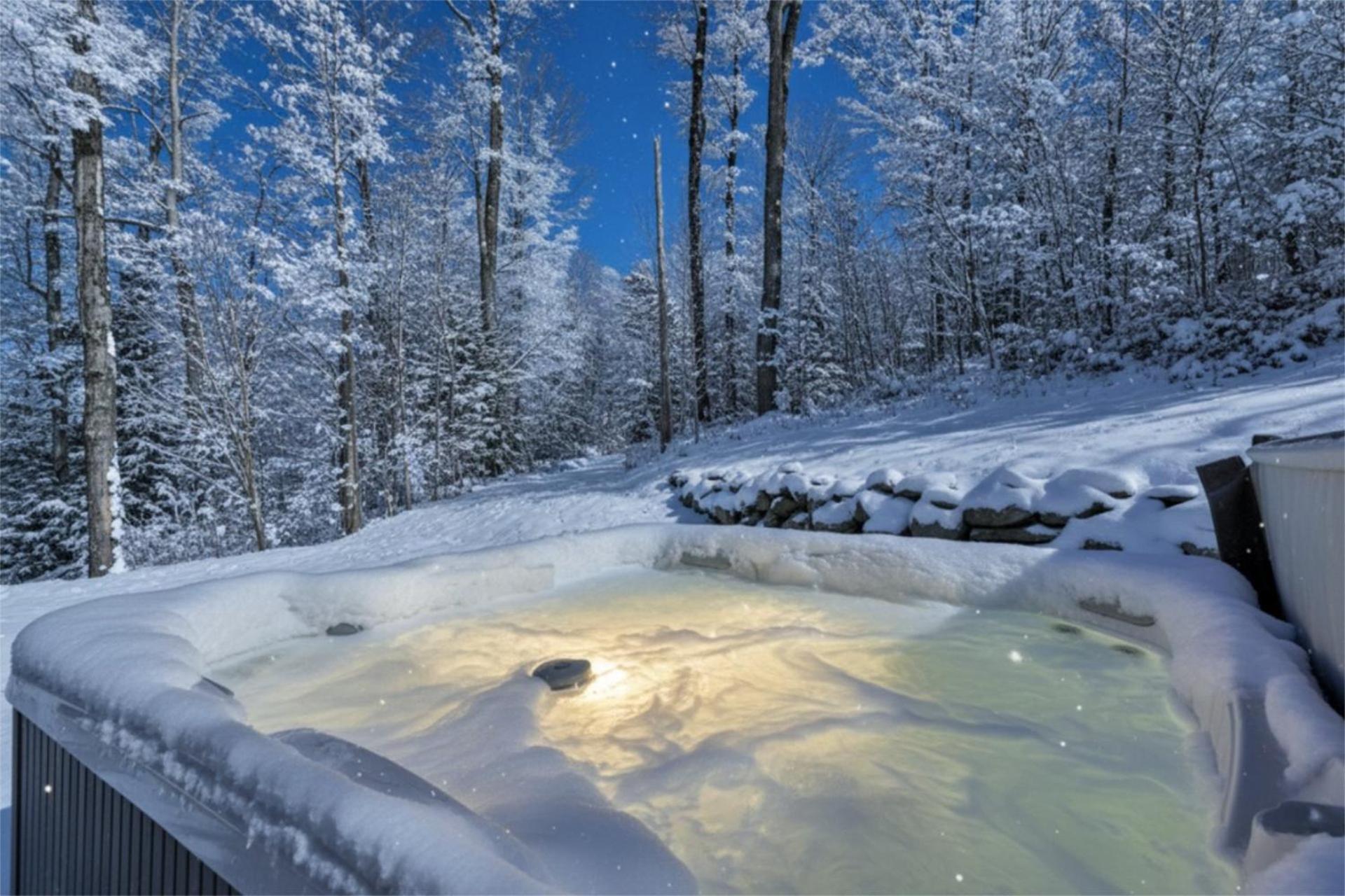 Big Boulder at Killington - Renovated Home with Hot Tub, Sauna, and Views
