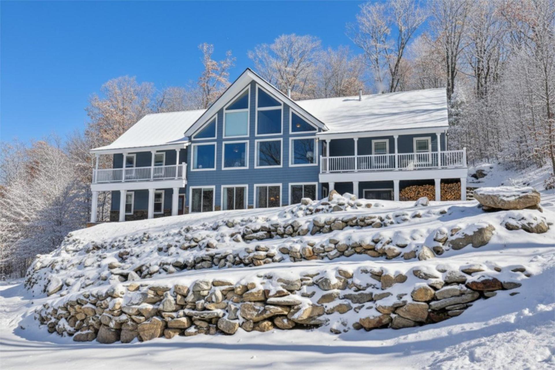 Big Boulder at Killington - Renovated Home with Hot Tub, Sauna, and Views