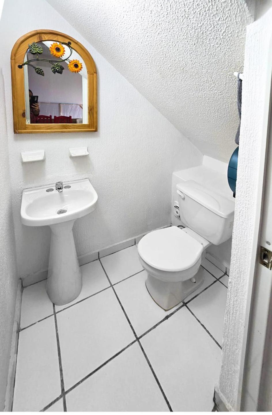 Casa Chinelo Alberca Wifi cerca hospital ISSSTE UTEZ DIEZ
