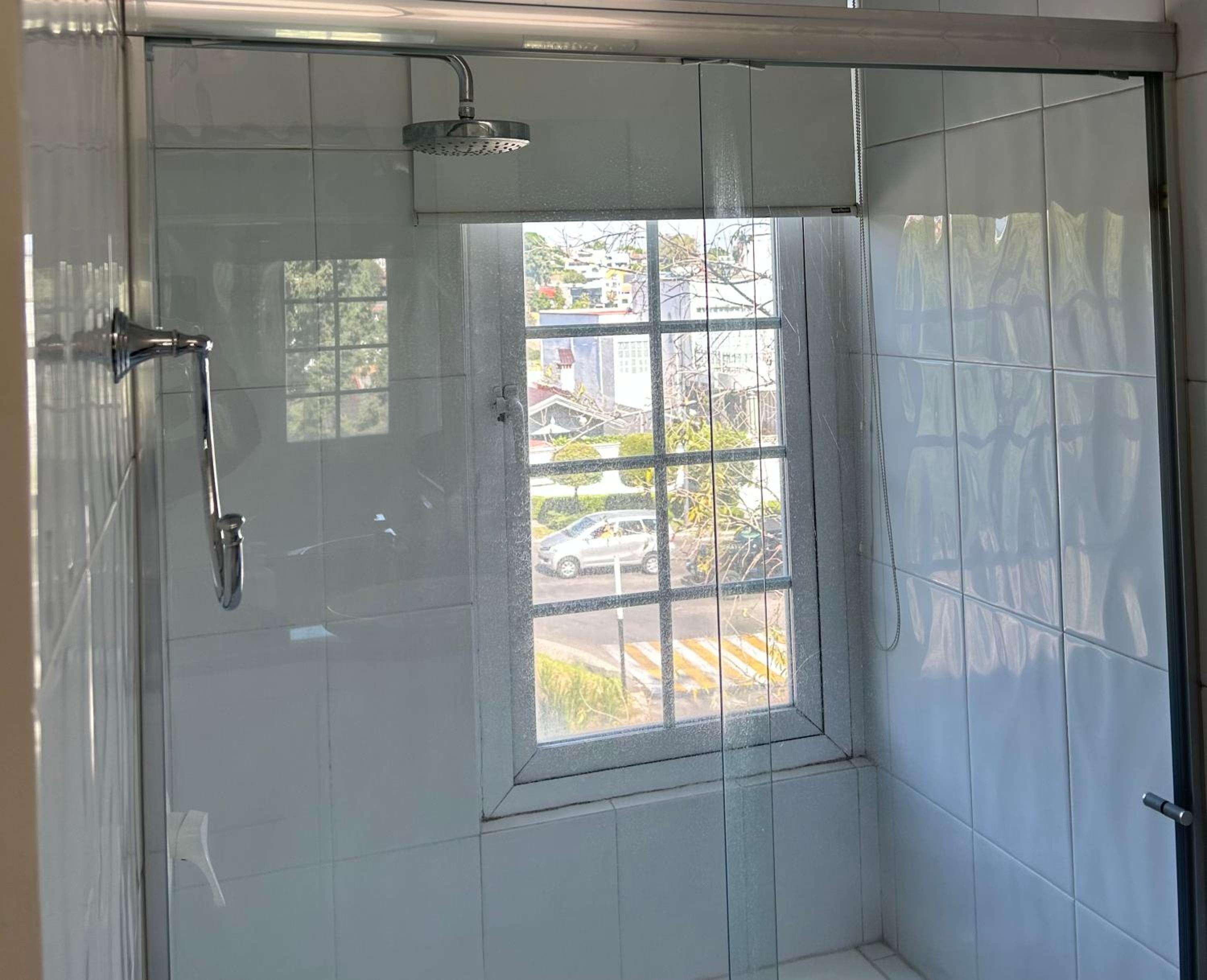 Modern room with balcony photo 4