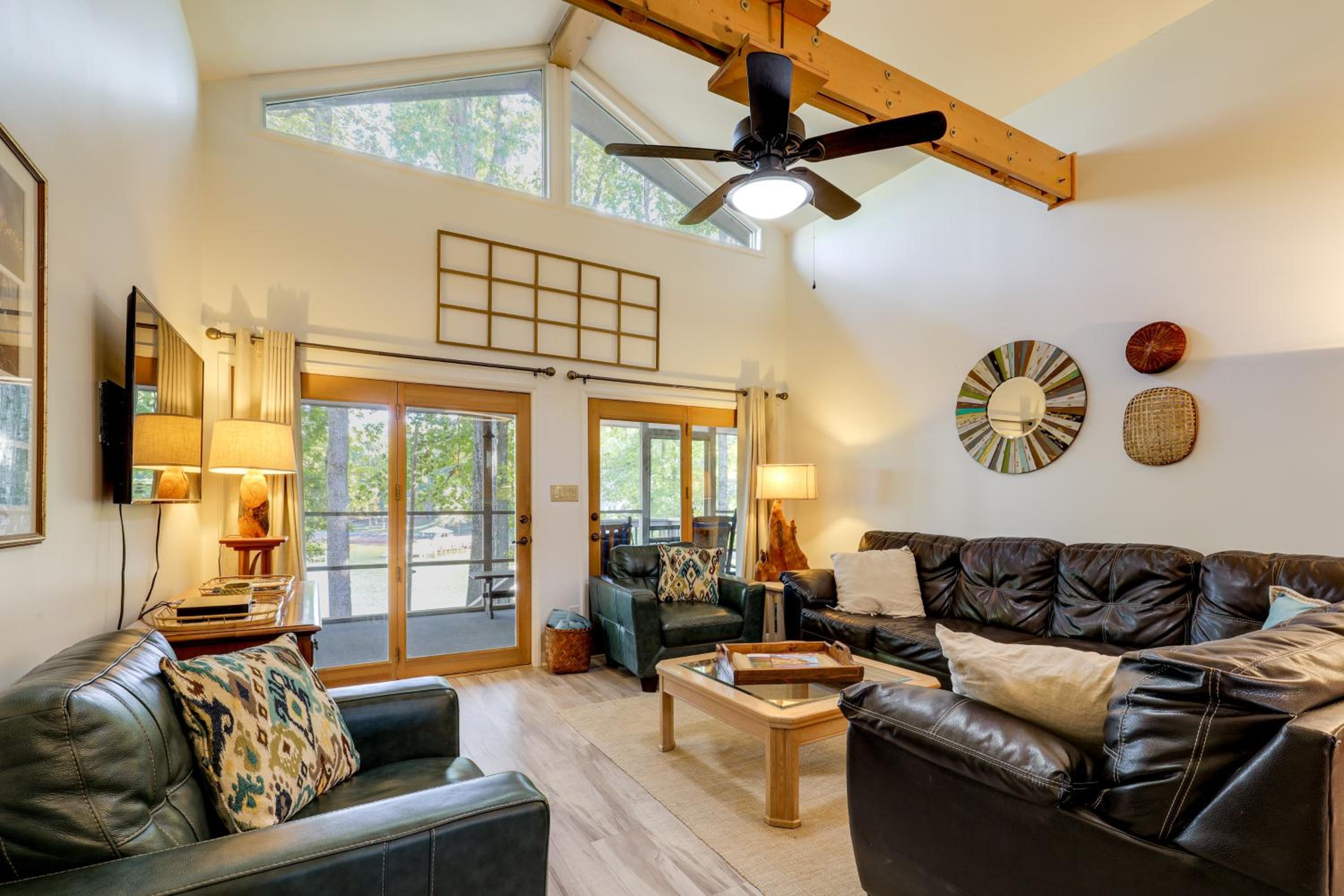 Dock, Views and Fire Pit Retreat on Lake Norman