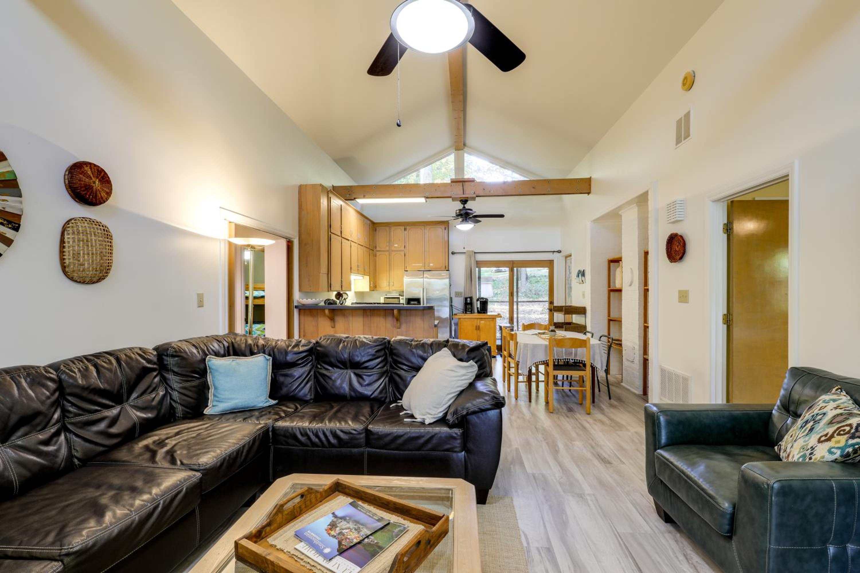 Dock, Views and Fire Pit Retreat on Lake Norman