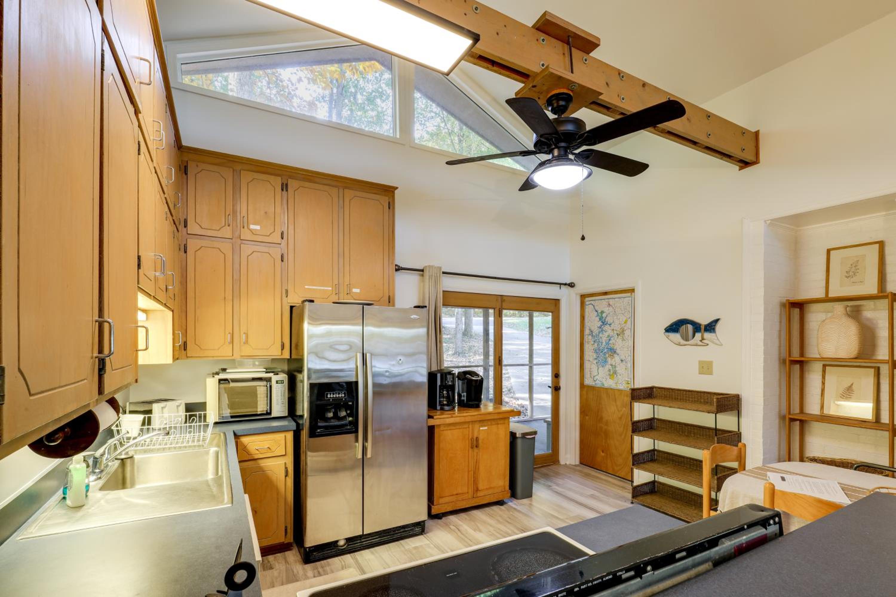 Dock, Views and Fire Pit Retreat on Lake Norman