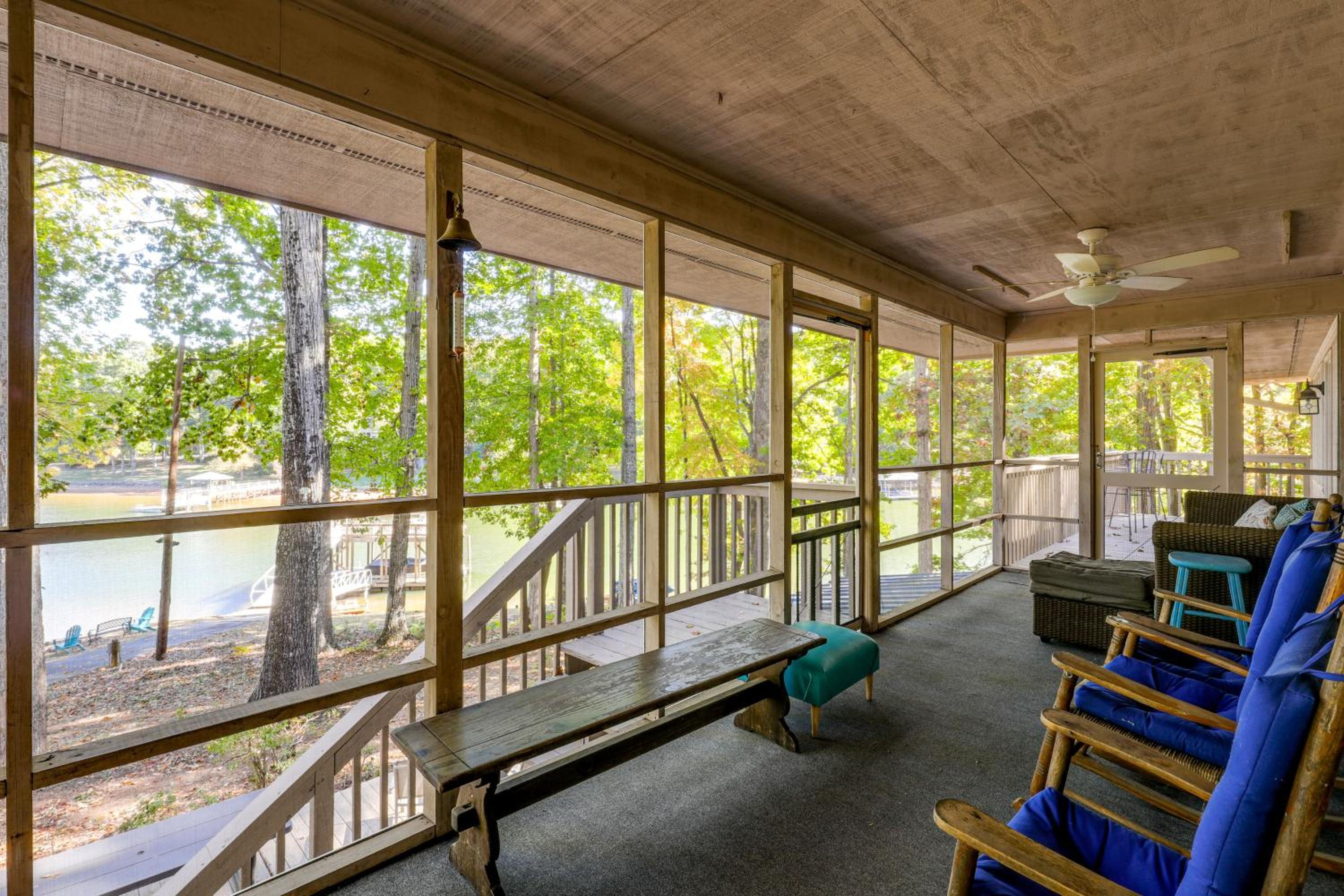 Dock, Views and Fire Pit Retreat on Lake Norman