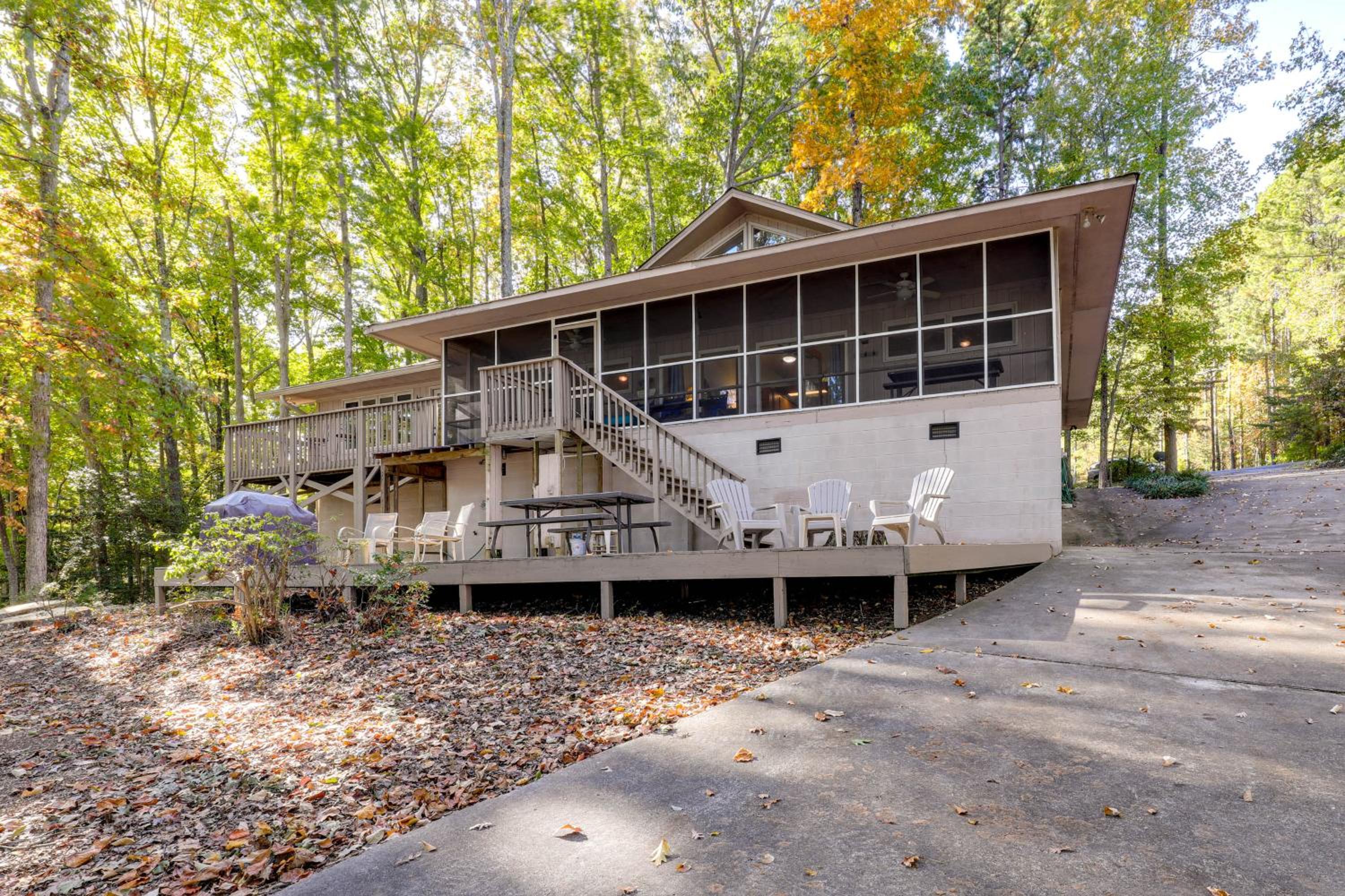 Dock, Views and Fire Pit Retreat on Lake Norman