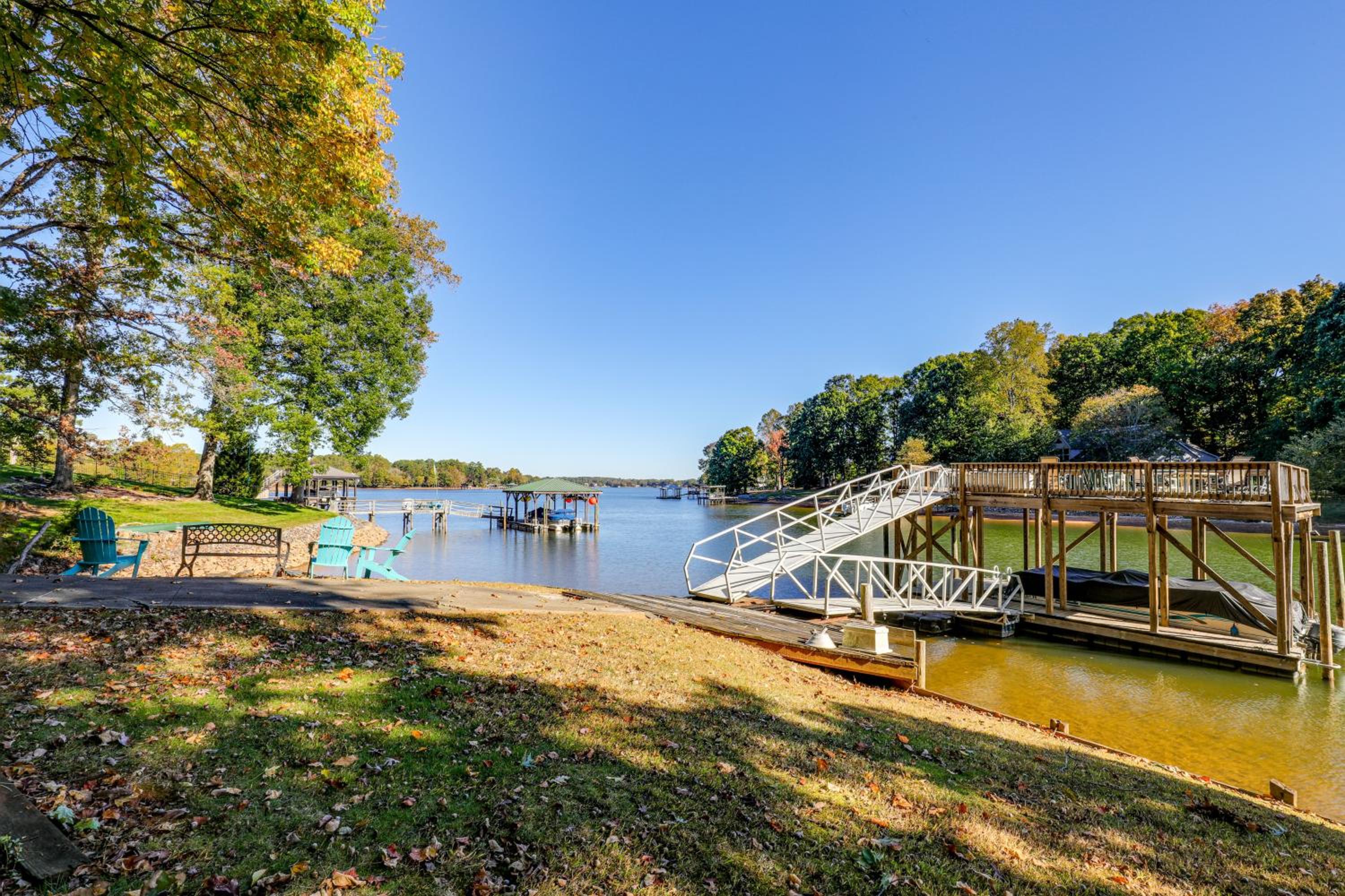Dock, Views and Fire Pit Retreat on Lake Norman