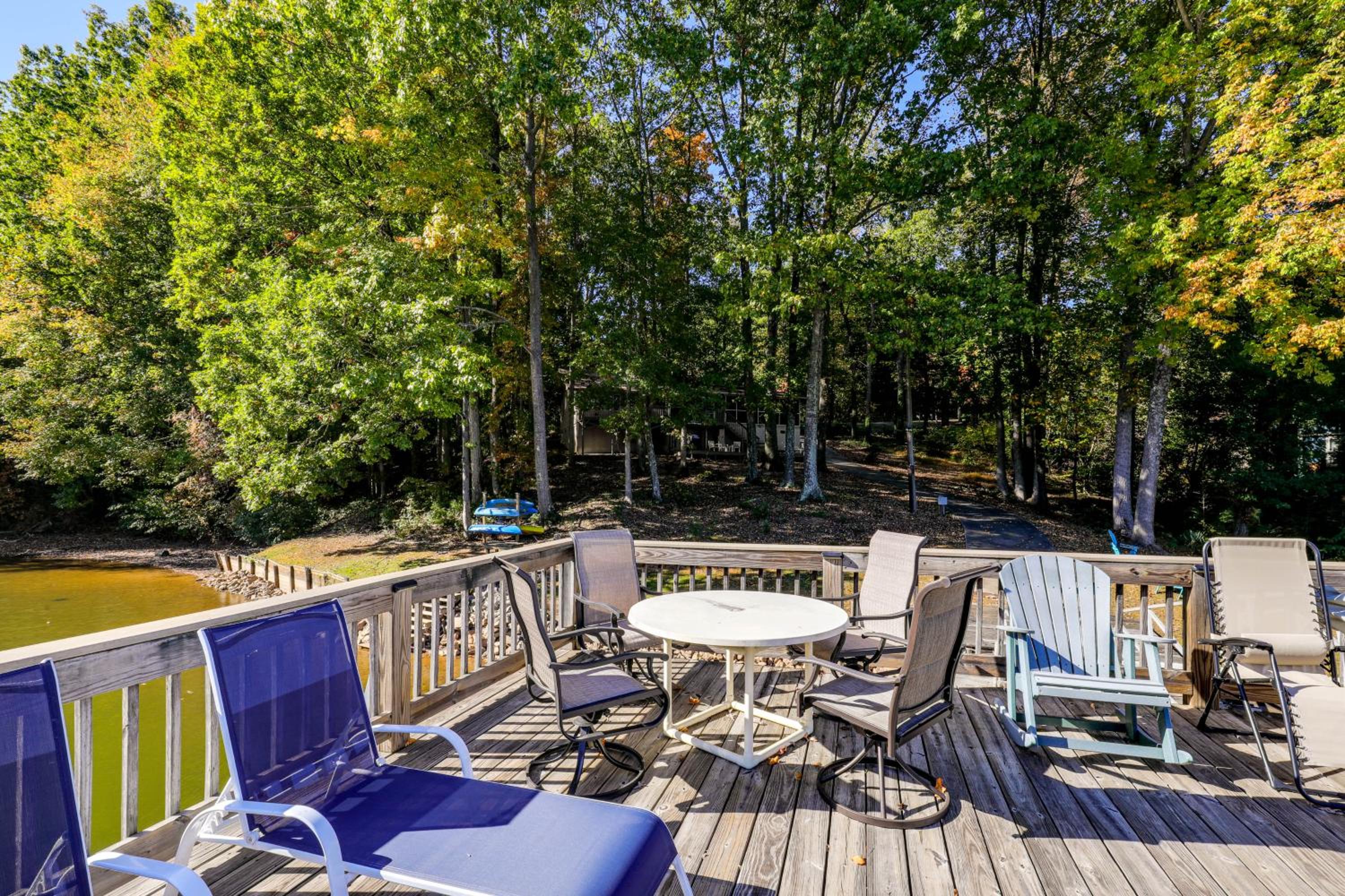 Dock, Views and Fire Pit Retreat on Lake Norman