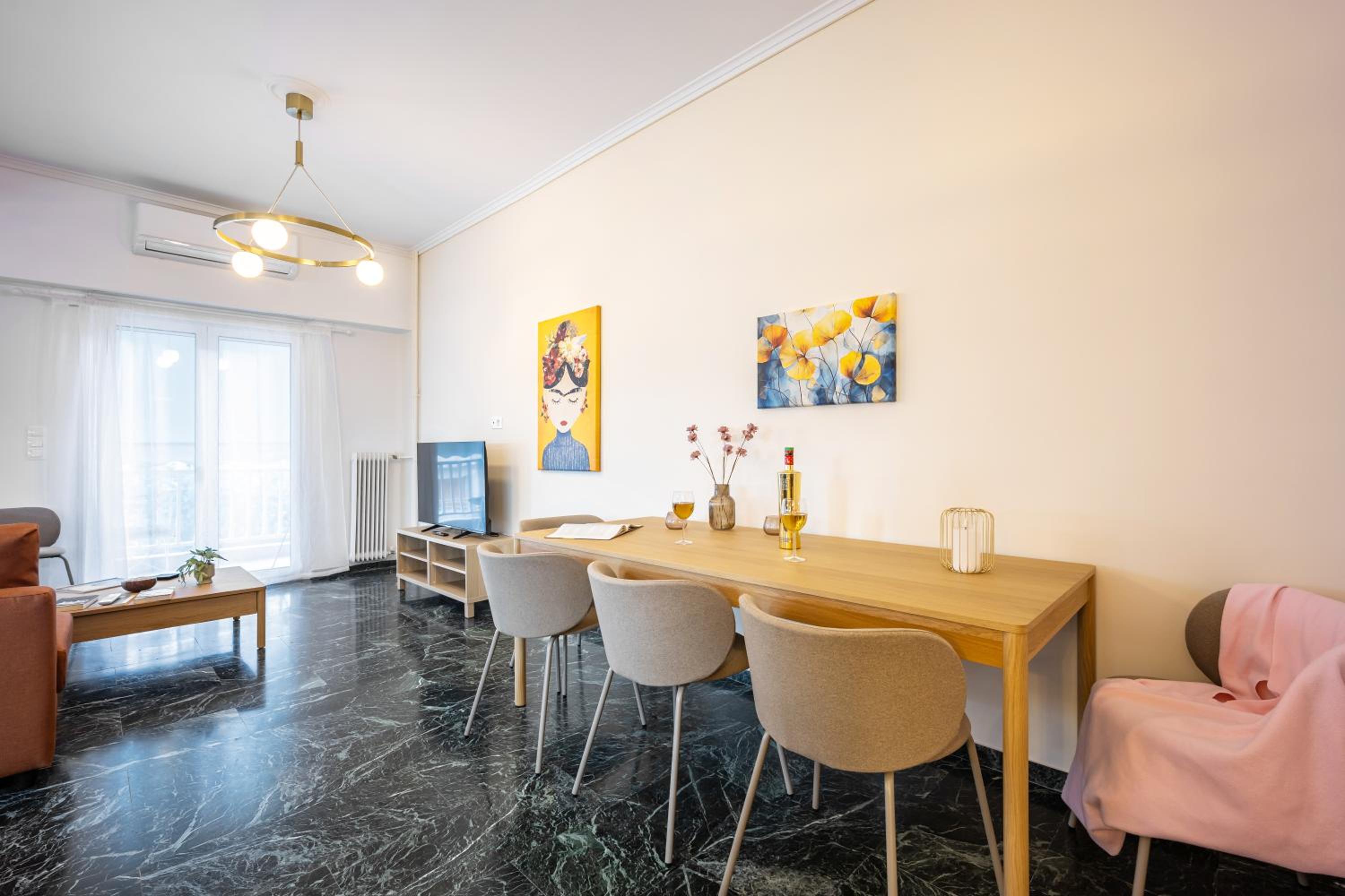 Stylish Luxury Getaway 3BR Apartment 115m
