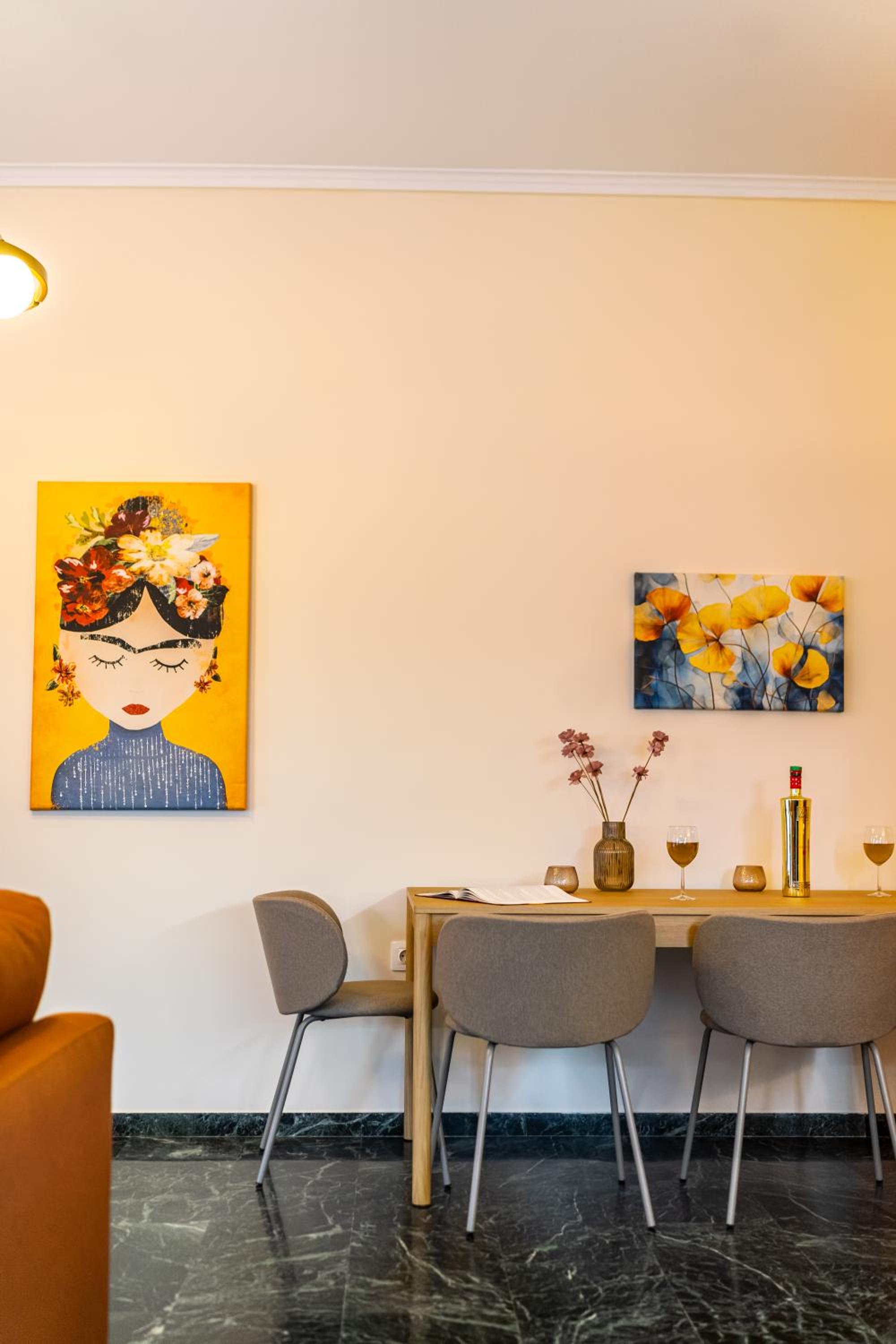 Stylish Luxury Getaway 3BR Apartment 115m