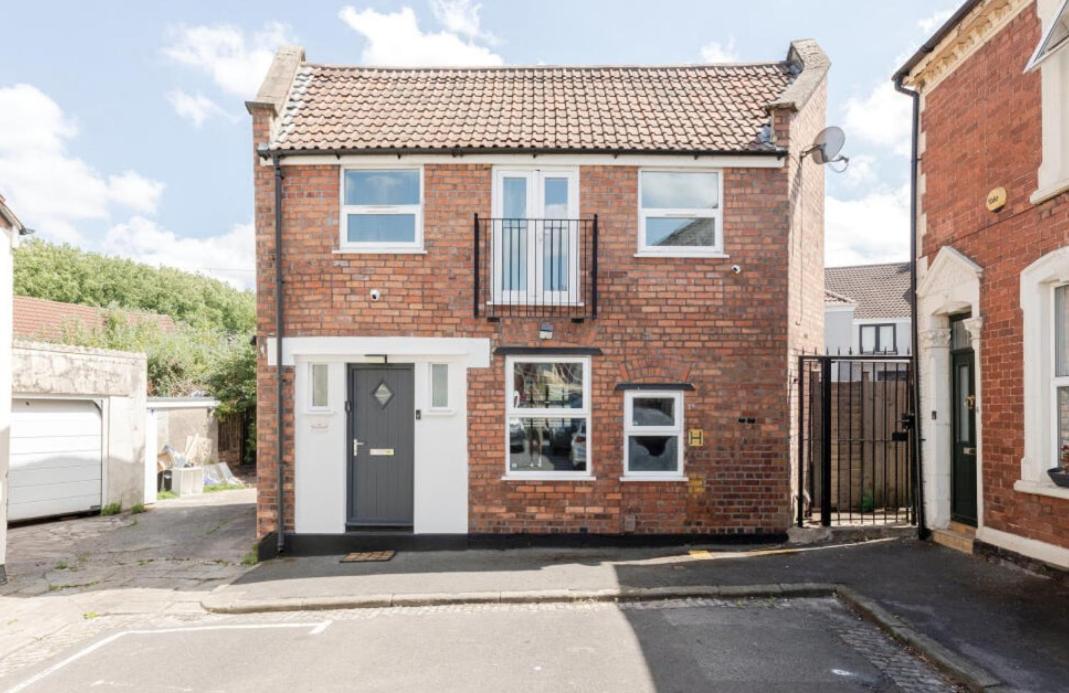 Entire house, close to central Bristol