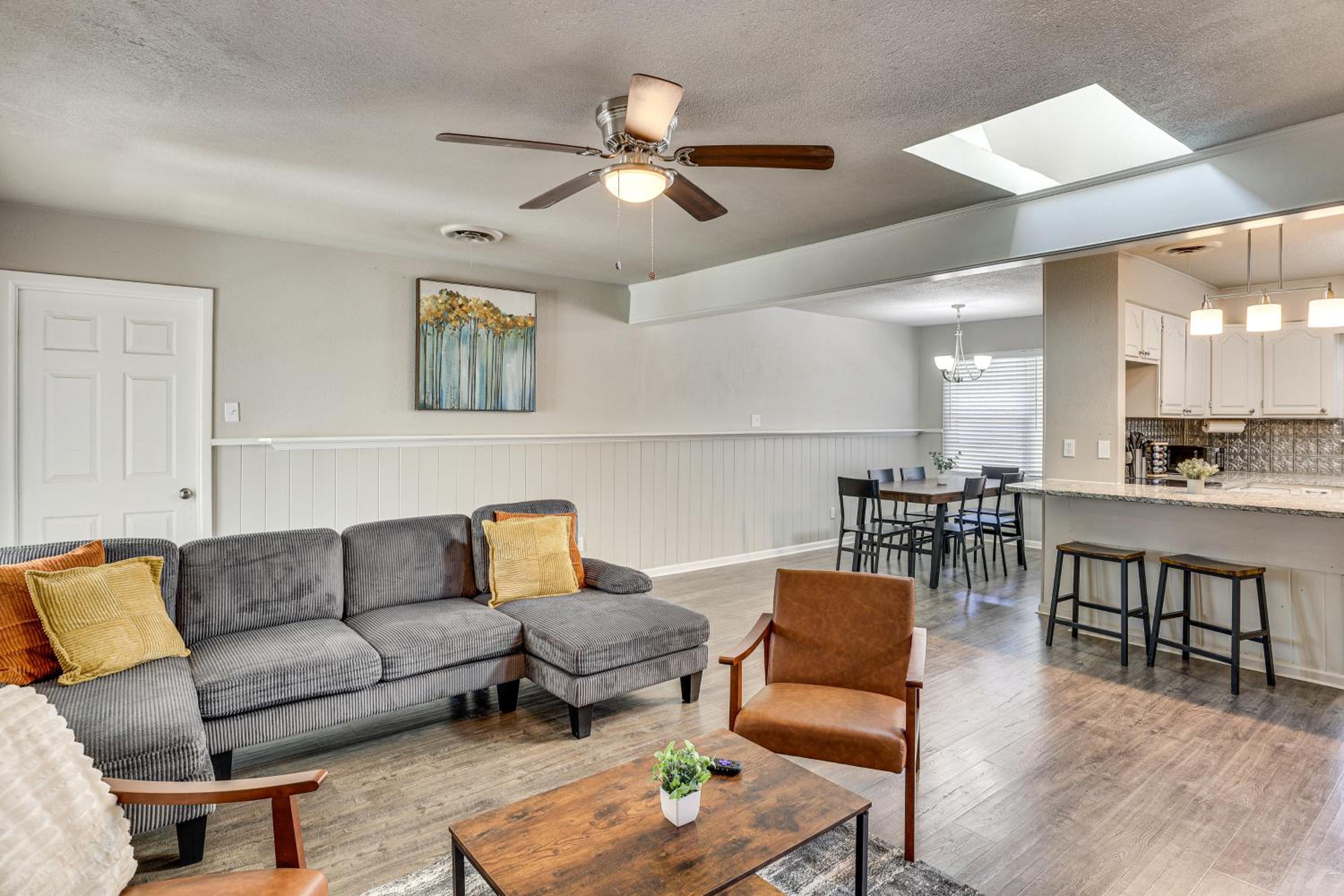 3 Mi to Texas Tech Cozy Home with Private Yard!