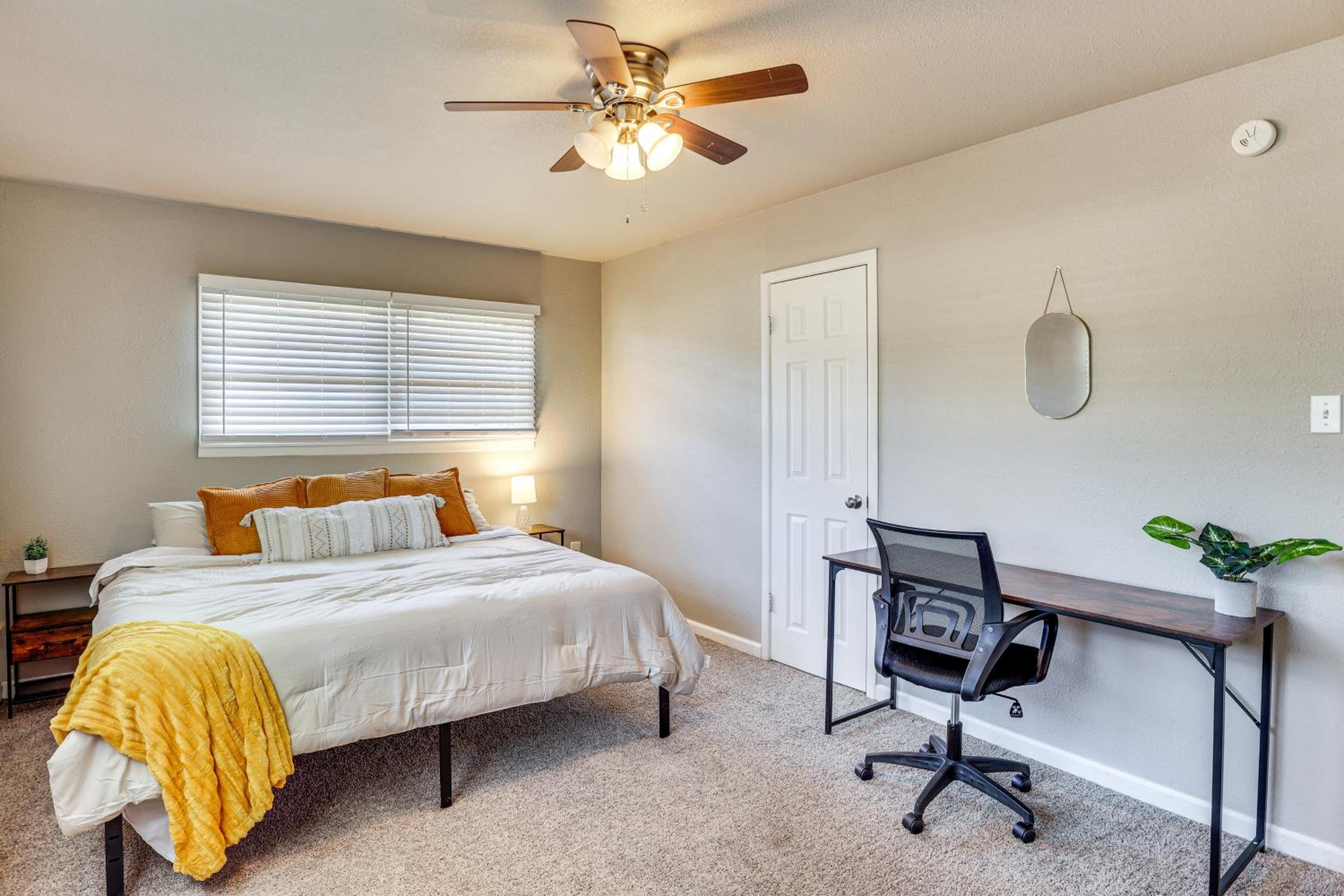 3 Mi to Texas Tech Cozy Home with Private Yard!