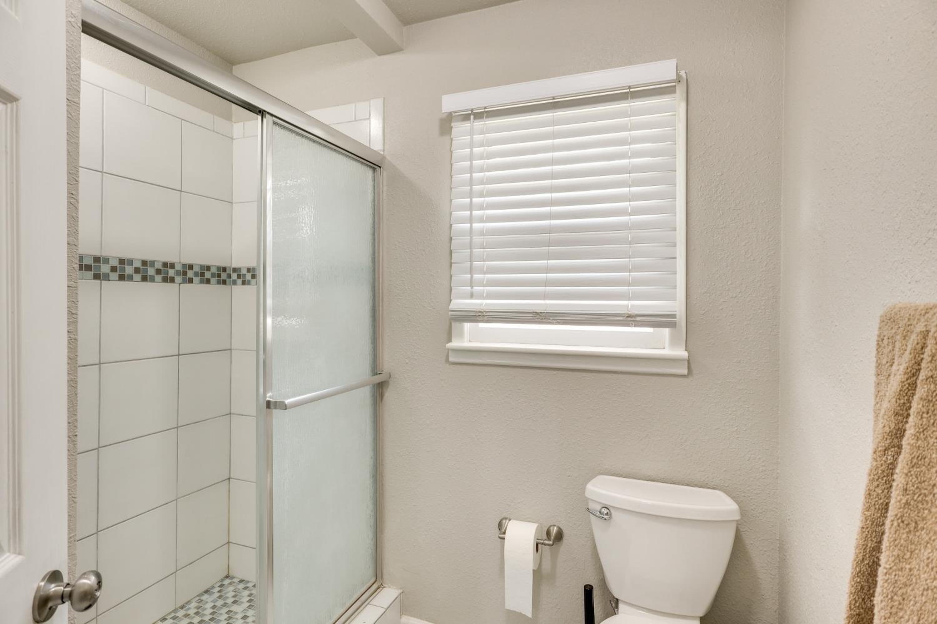 3 Mi to Texas Tech Cozy Home with Private Yard!