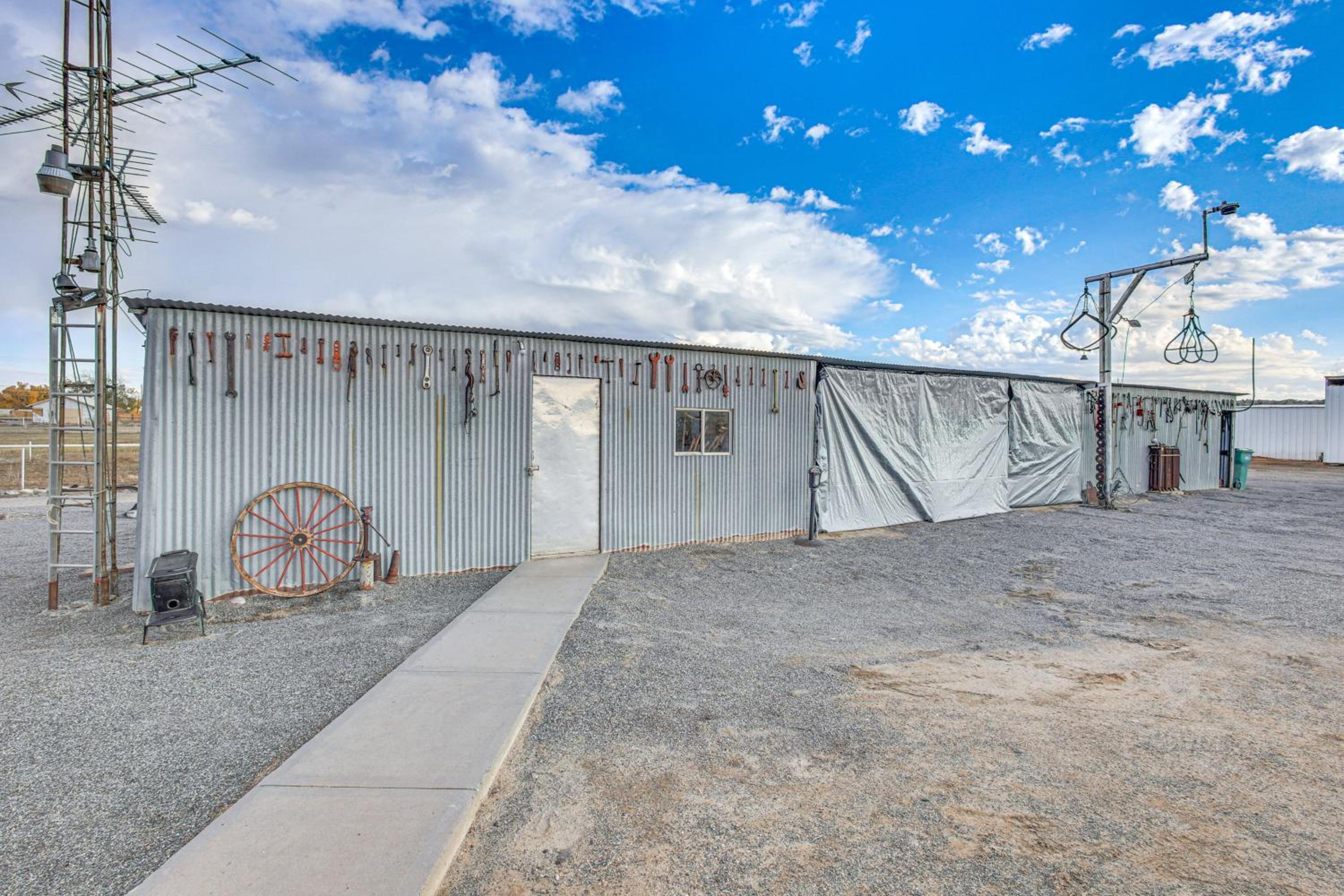 On 17-Acre Lot with Barn and Patio Rural Aztec Home