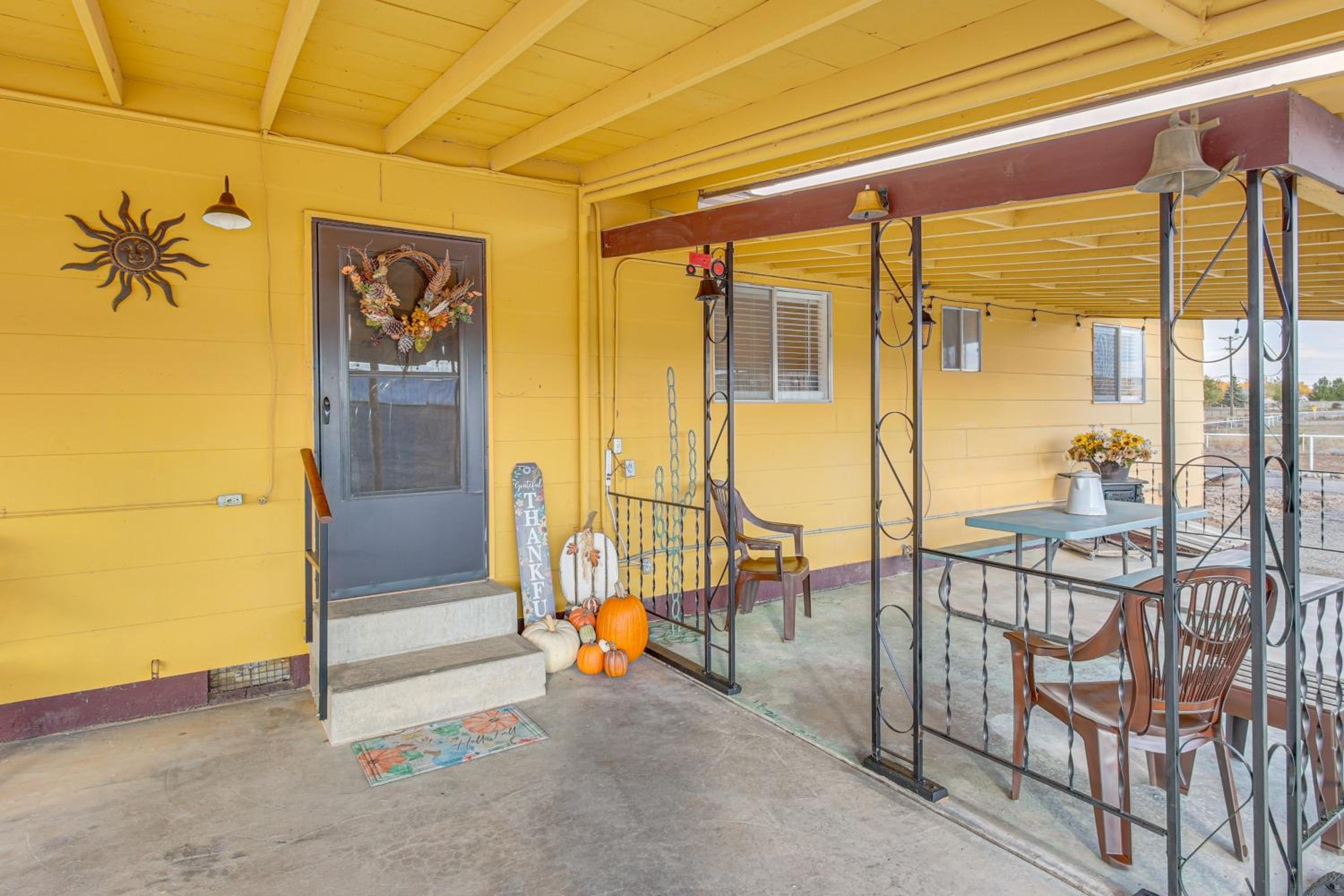 On 17-Acre Lot with Barn and Patio Rural Aztec Home