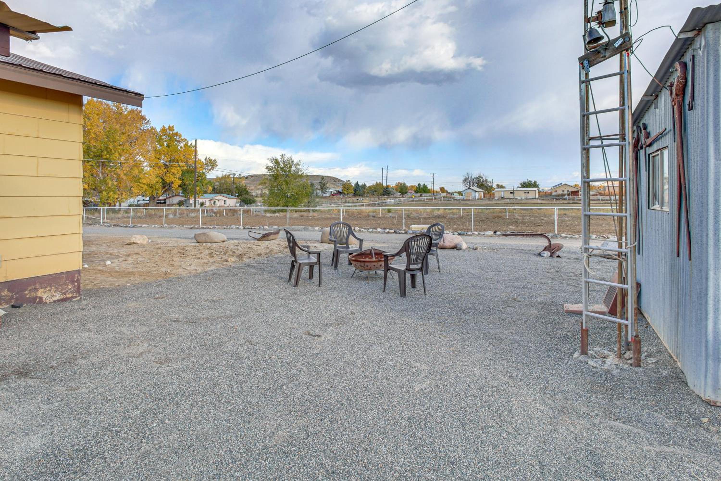 On 17-Acre Lot with Barn and Patio Rural Aztec Home
