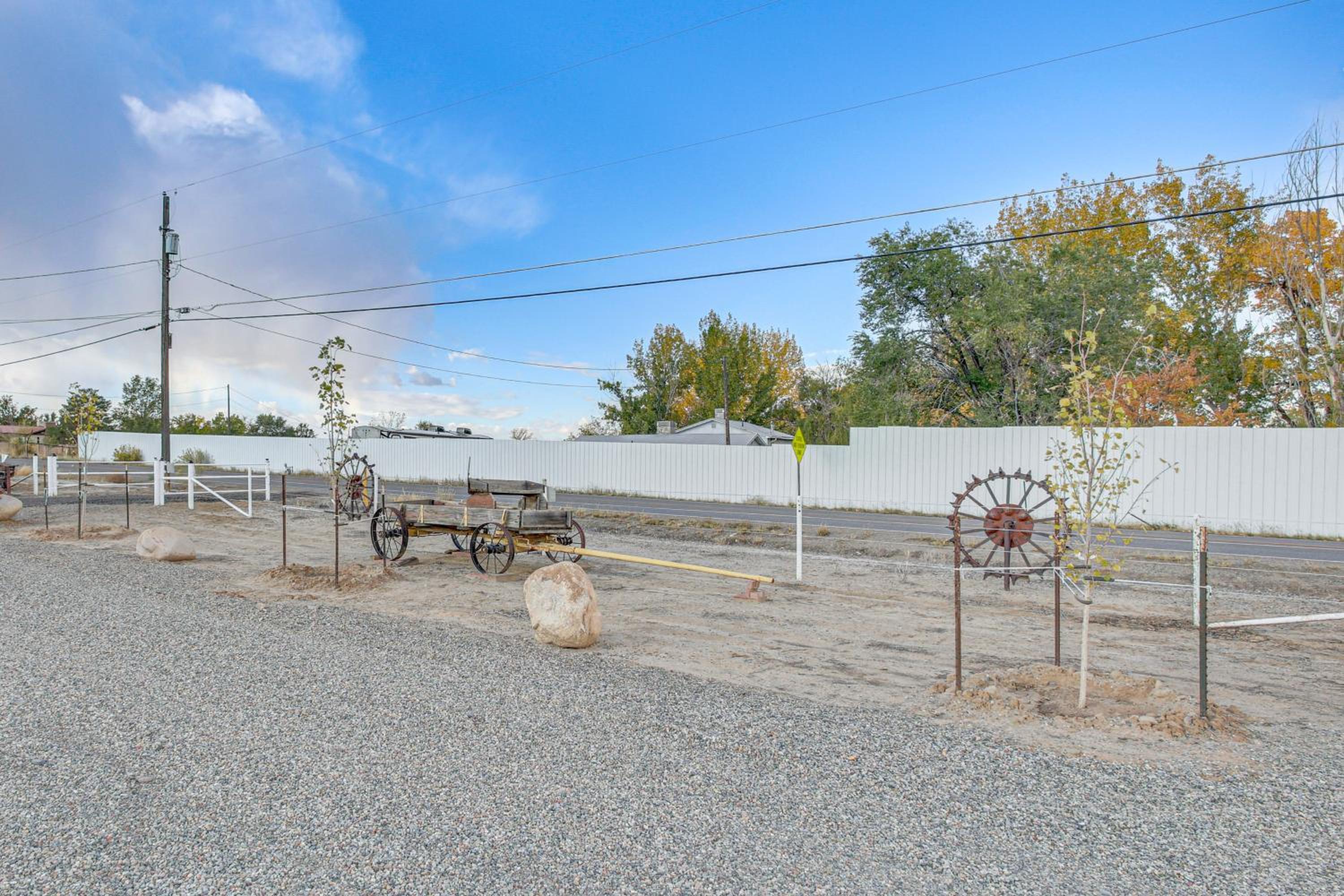 On 17-Acre Lot with Barn and Patio Rural Aztec Home