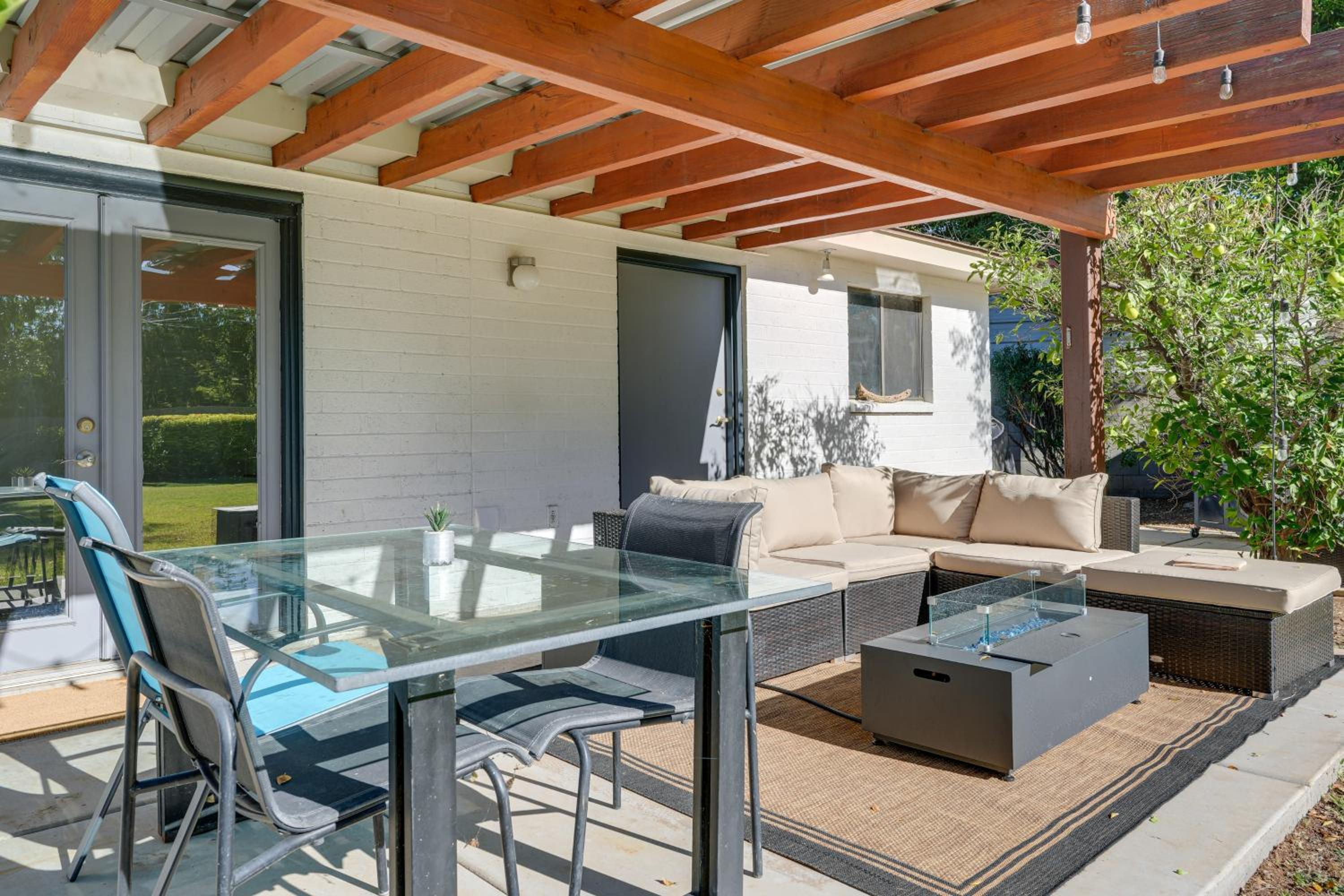 1 Mi to Dtwn and Mill Avenue! Home with Outdoor Oasis