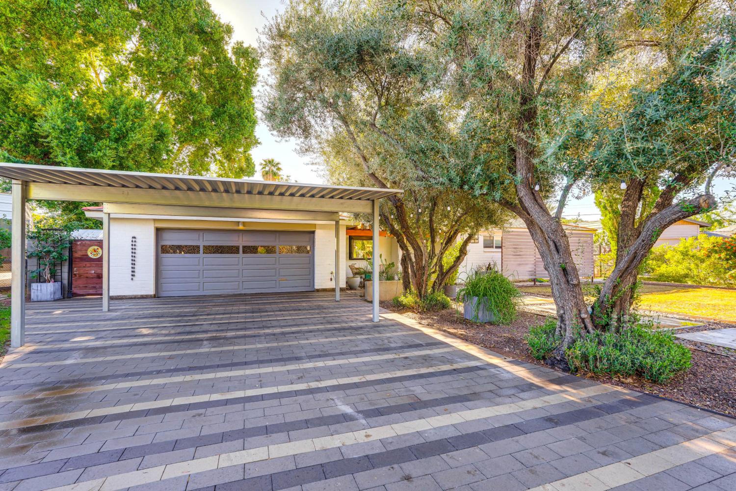 1 Mi to Dtwn and Mill Avenue! Home with Outdoor Oasis