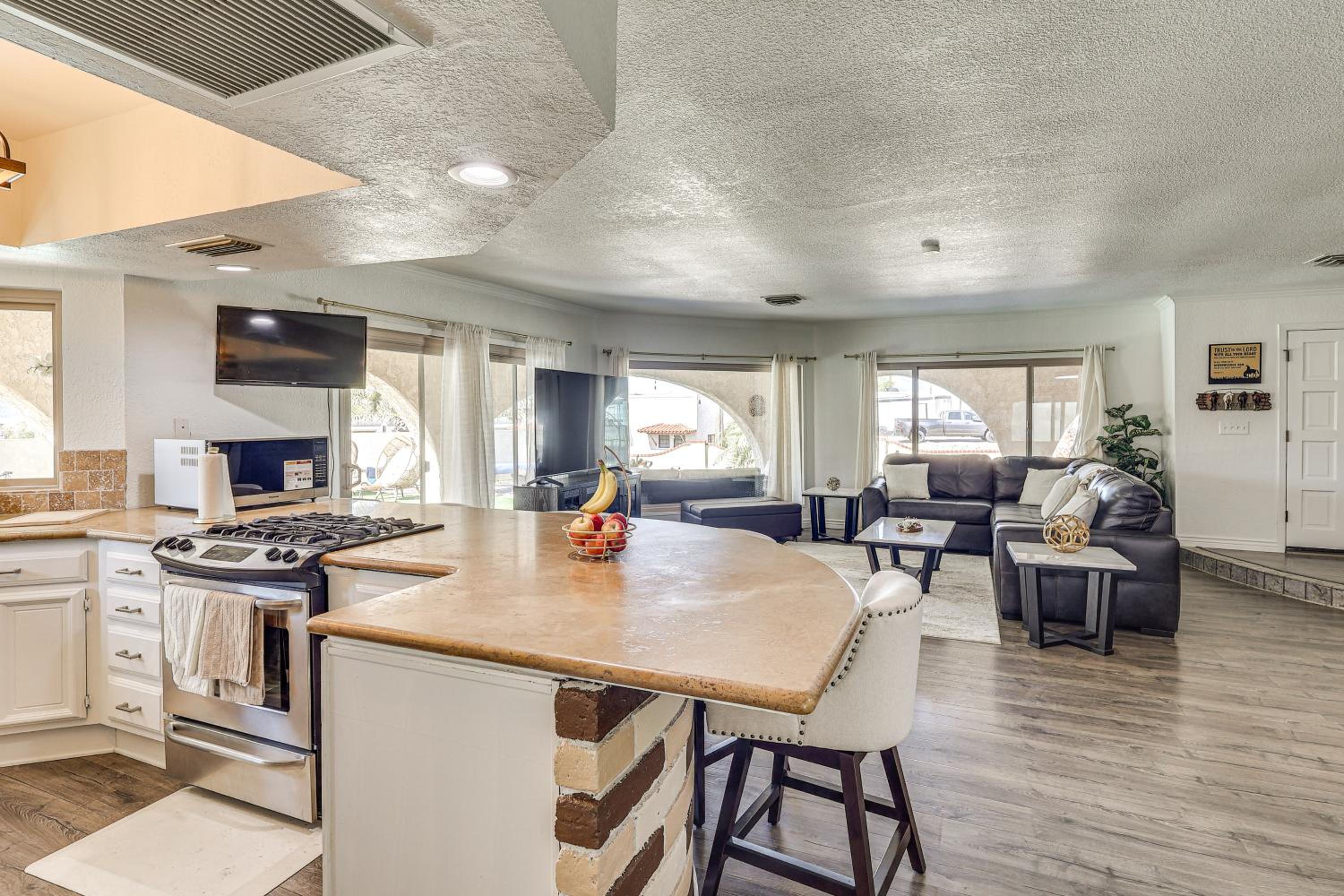 Lake Havasu Home with Pool 2 Mi to Boat Launch