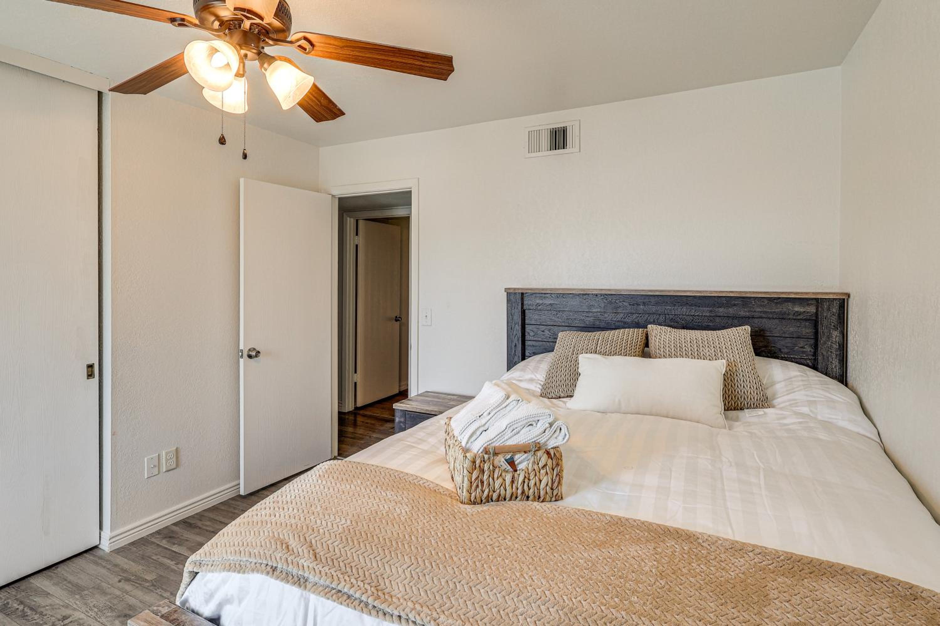 Lake Havasu Home with Pool 2 Mi to Boat Launch
