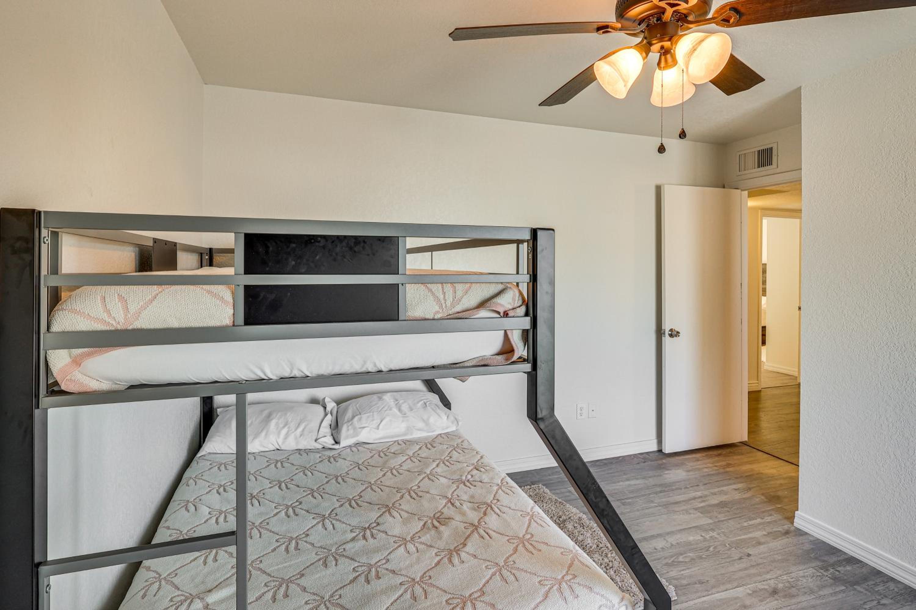 Lake Havasu Home with Pool 2 Mi to Boat Launch