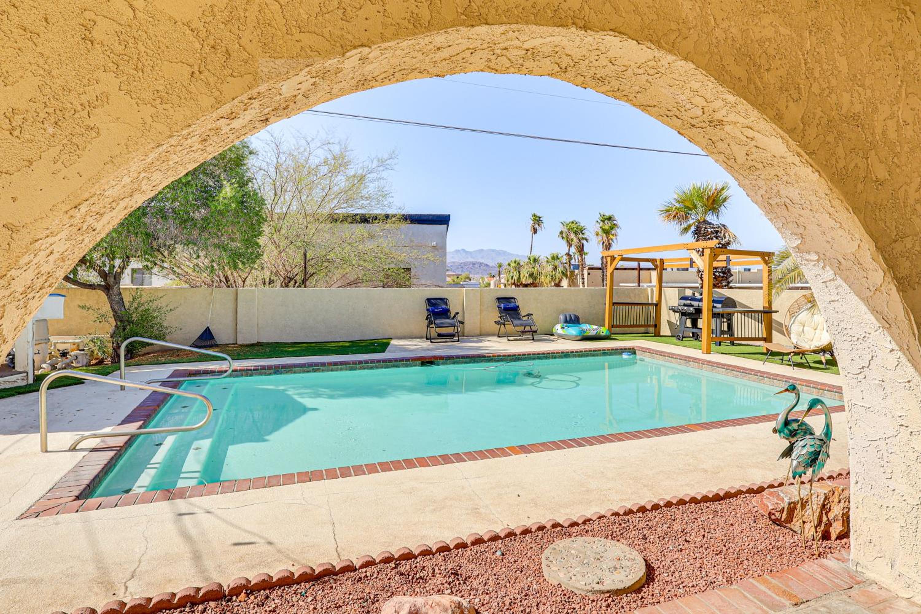 Lake Havasu Home with Pool 2 Mi to Boat Launch