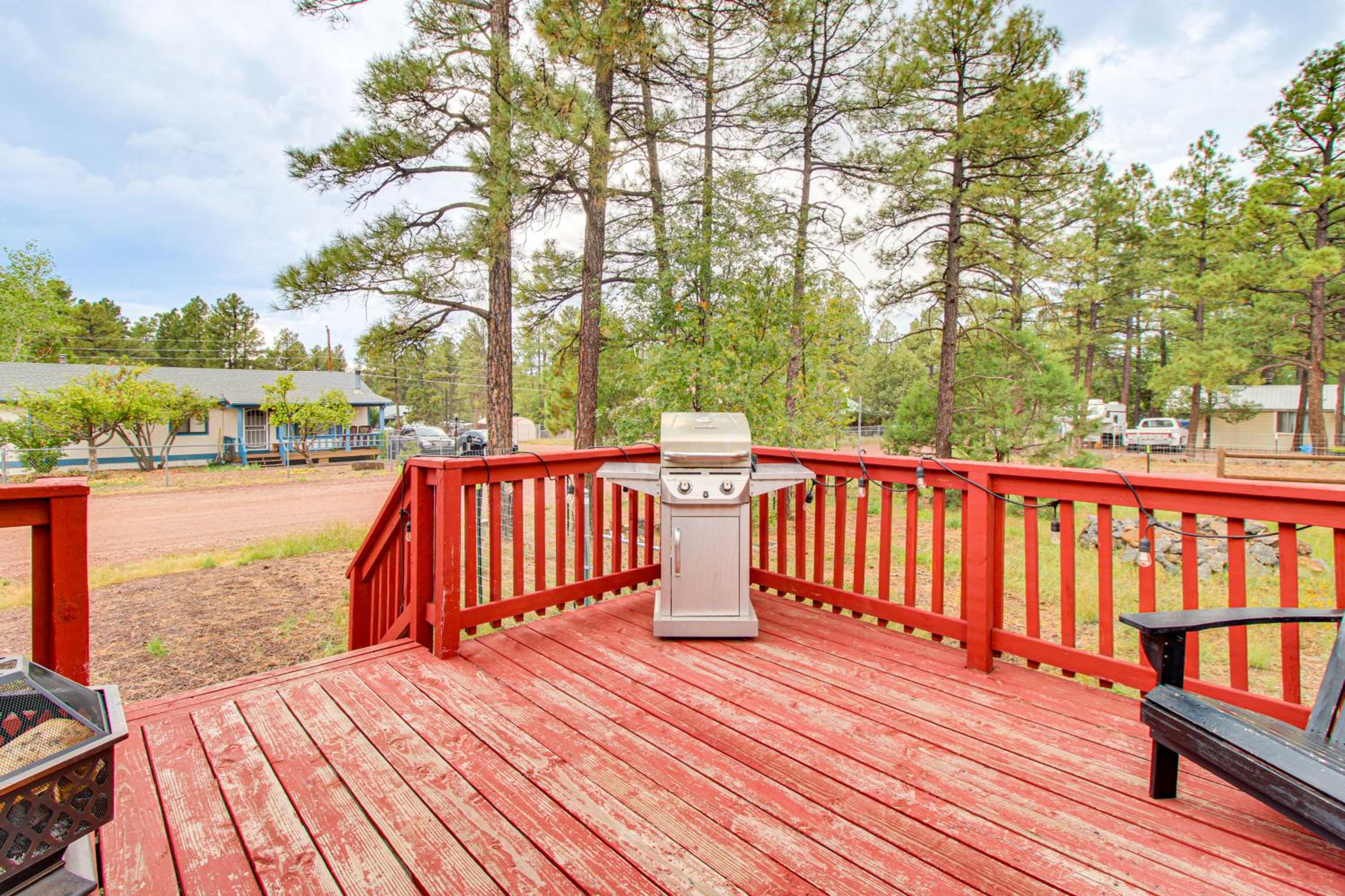 5 Mi to Medical Centers! Pinetop-Lakeside Haven
