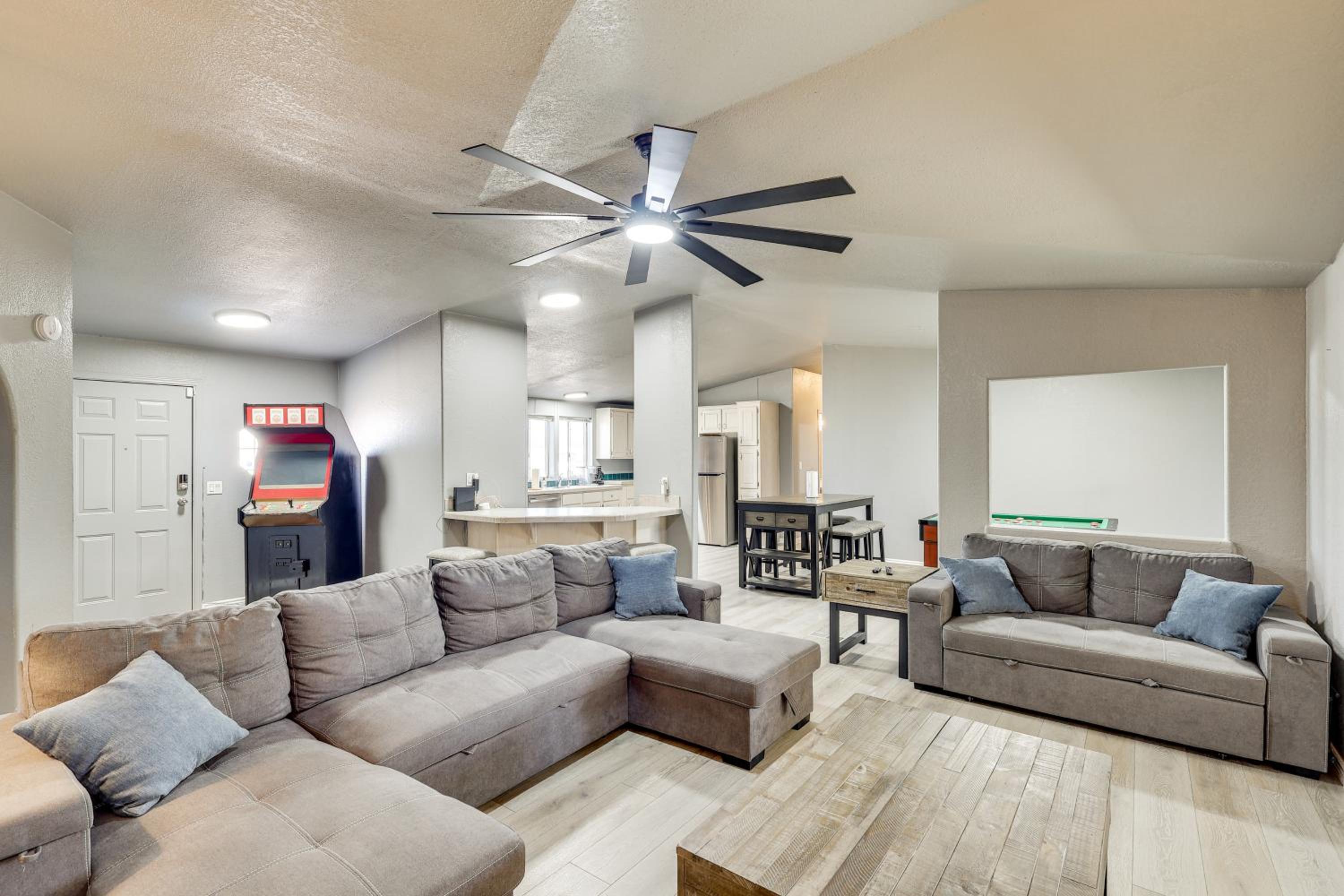 Golf, Fish and Unwind! Group Getaway in Fort Mohave