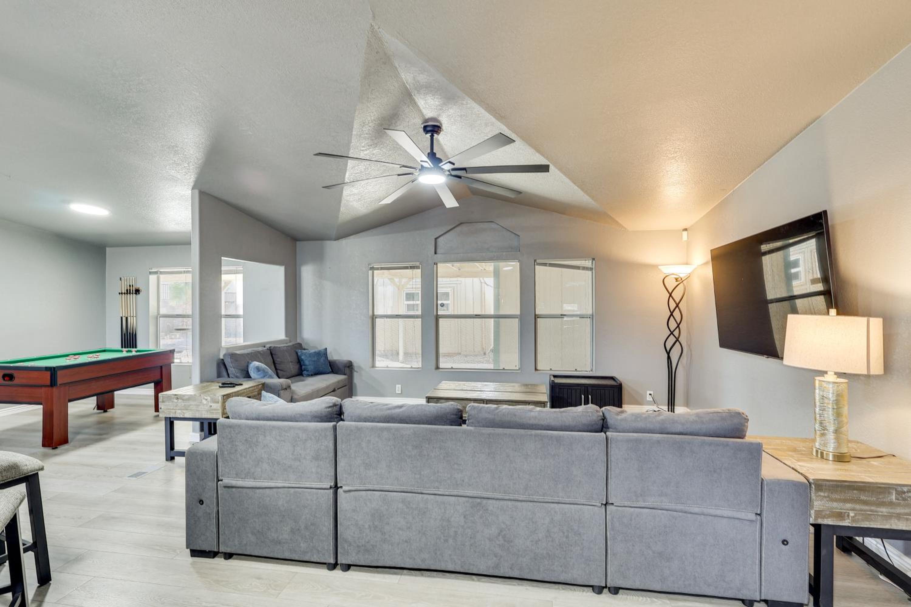 Golf, Fish and Unwind! Group Getaway in Fort Mohave