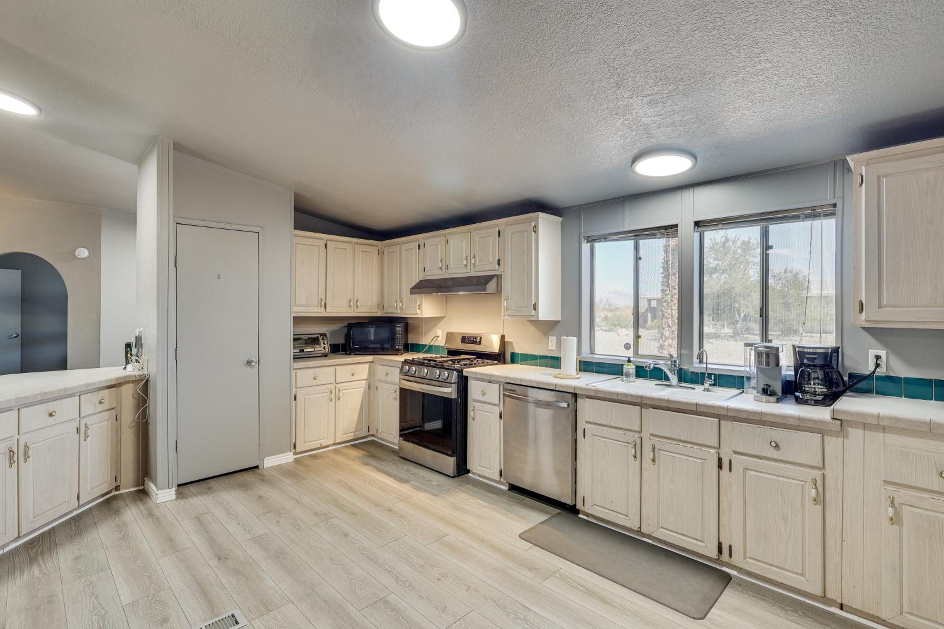 Golf, Fish and Unwind! Group Getaway in Fort Mohave