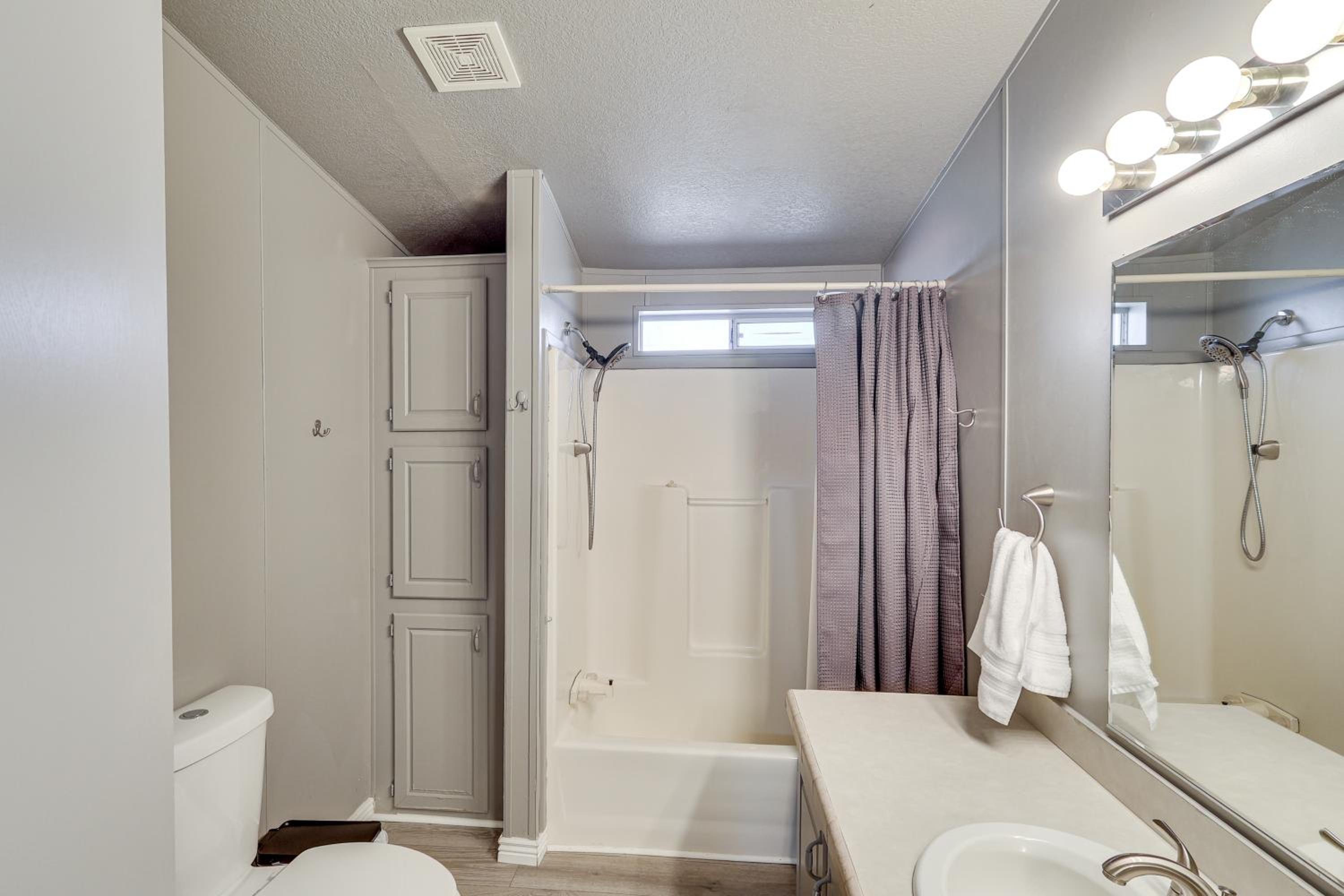 Golf, Fish and Unwind! Group Getaway in Fort Mohave