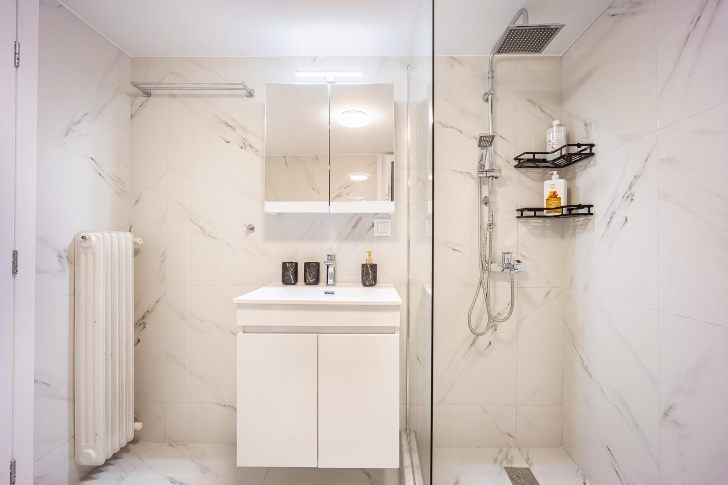 Stylish Luxury Getaway 3BR Apartment 115m