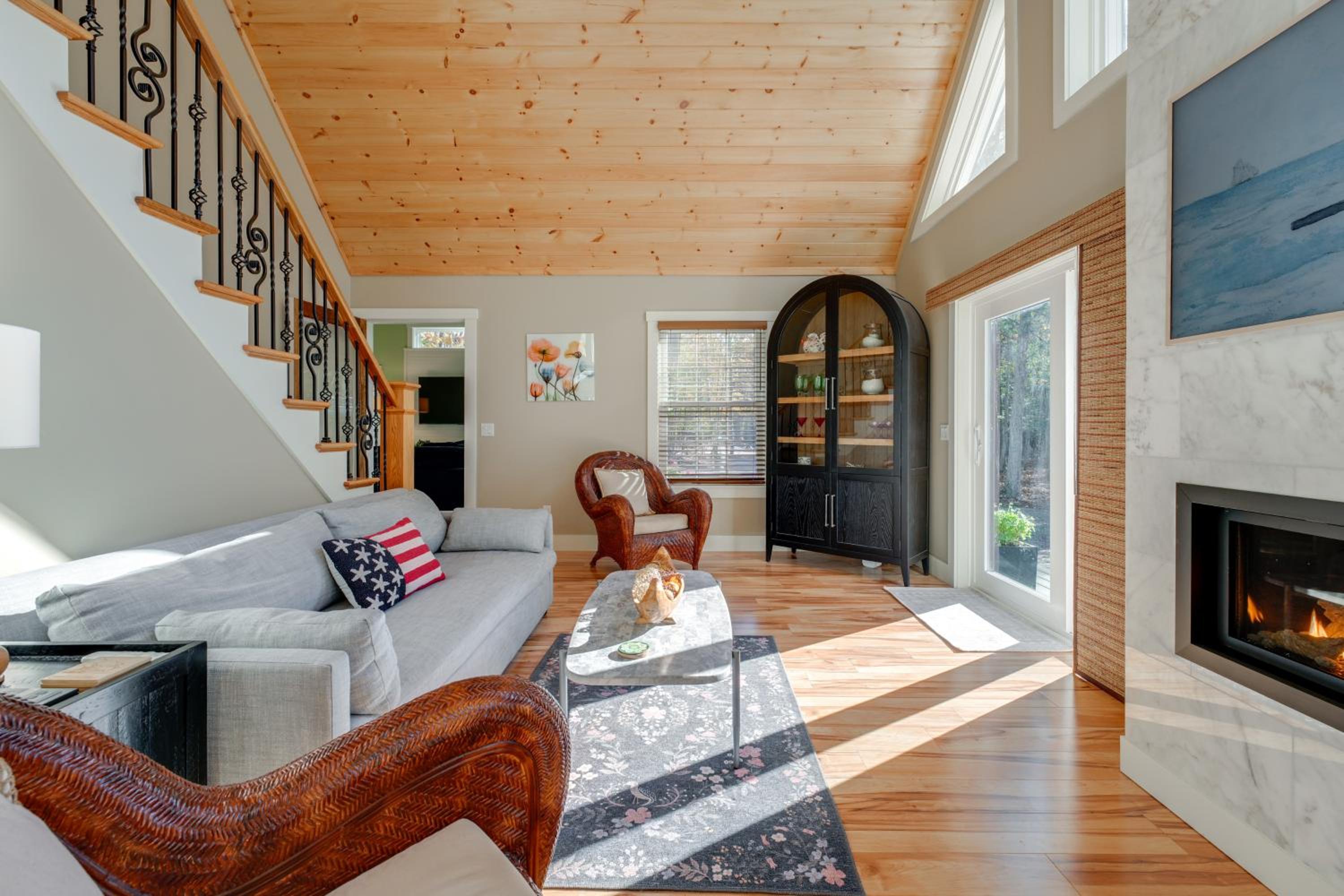 Beaches, Golf and More Family Home on Frye Island!
