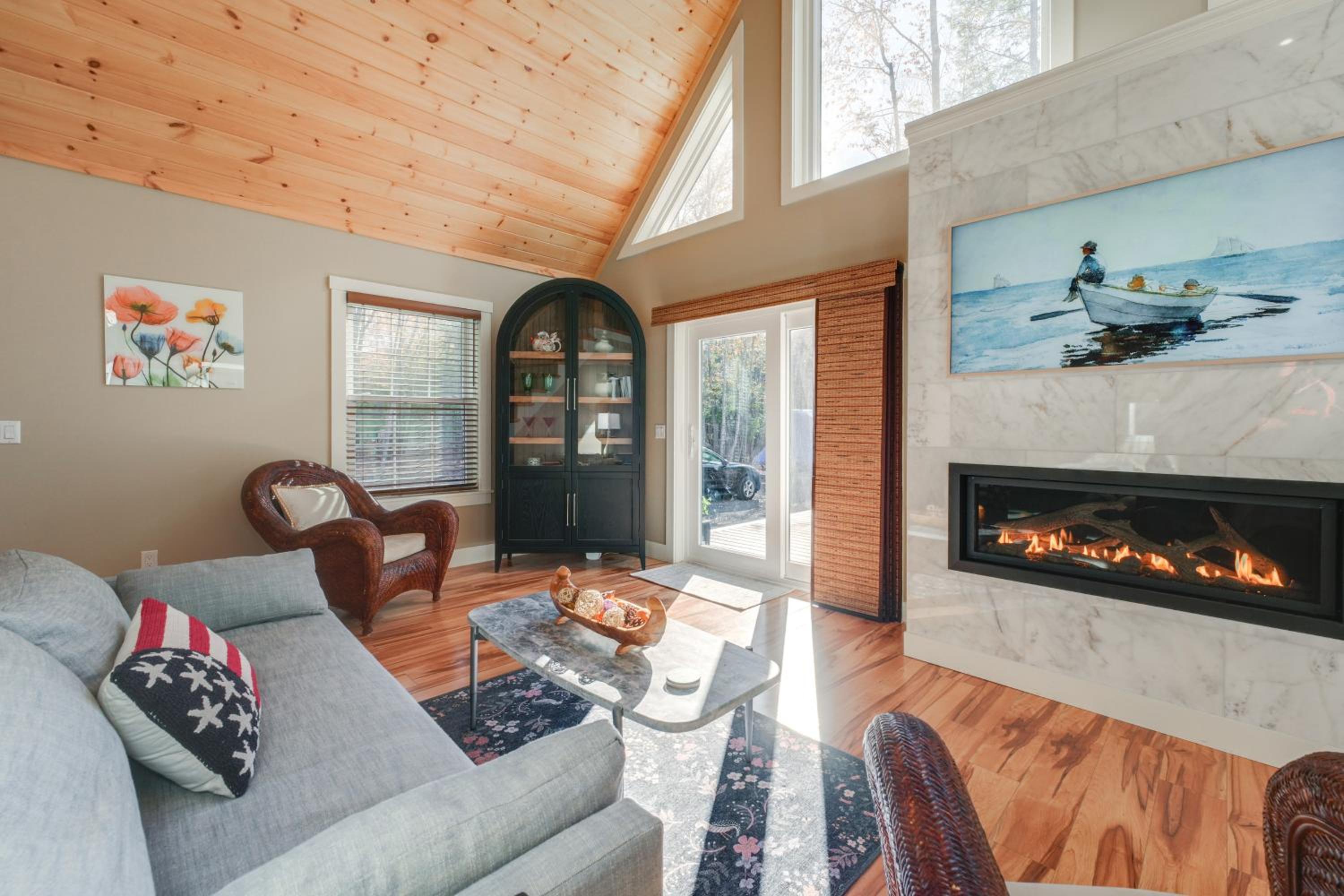 Beaches, Golf and More Family Home on Frye Island!