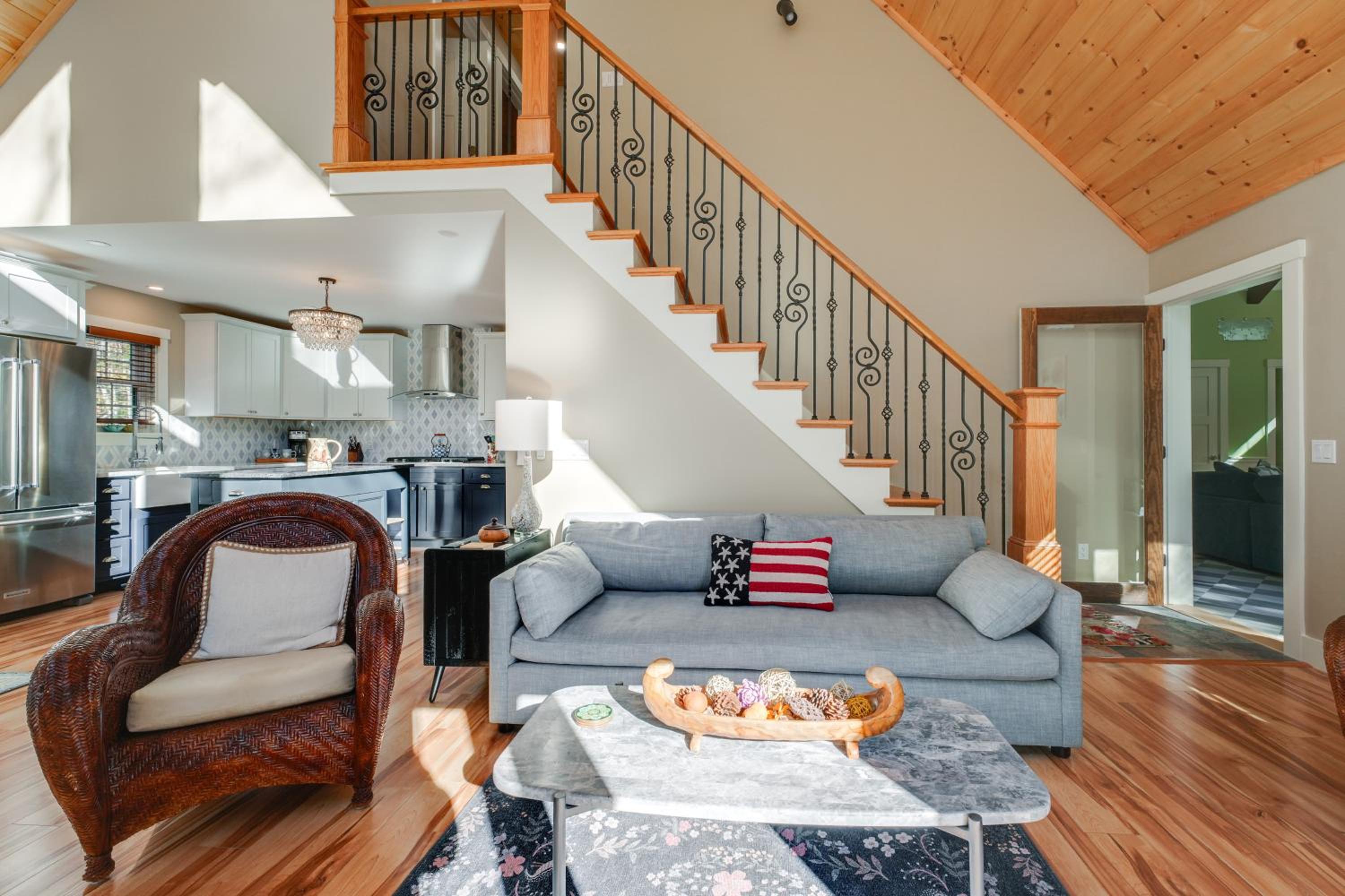 Beaches, Golf and More Family Home on Frye Island!