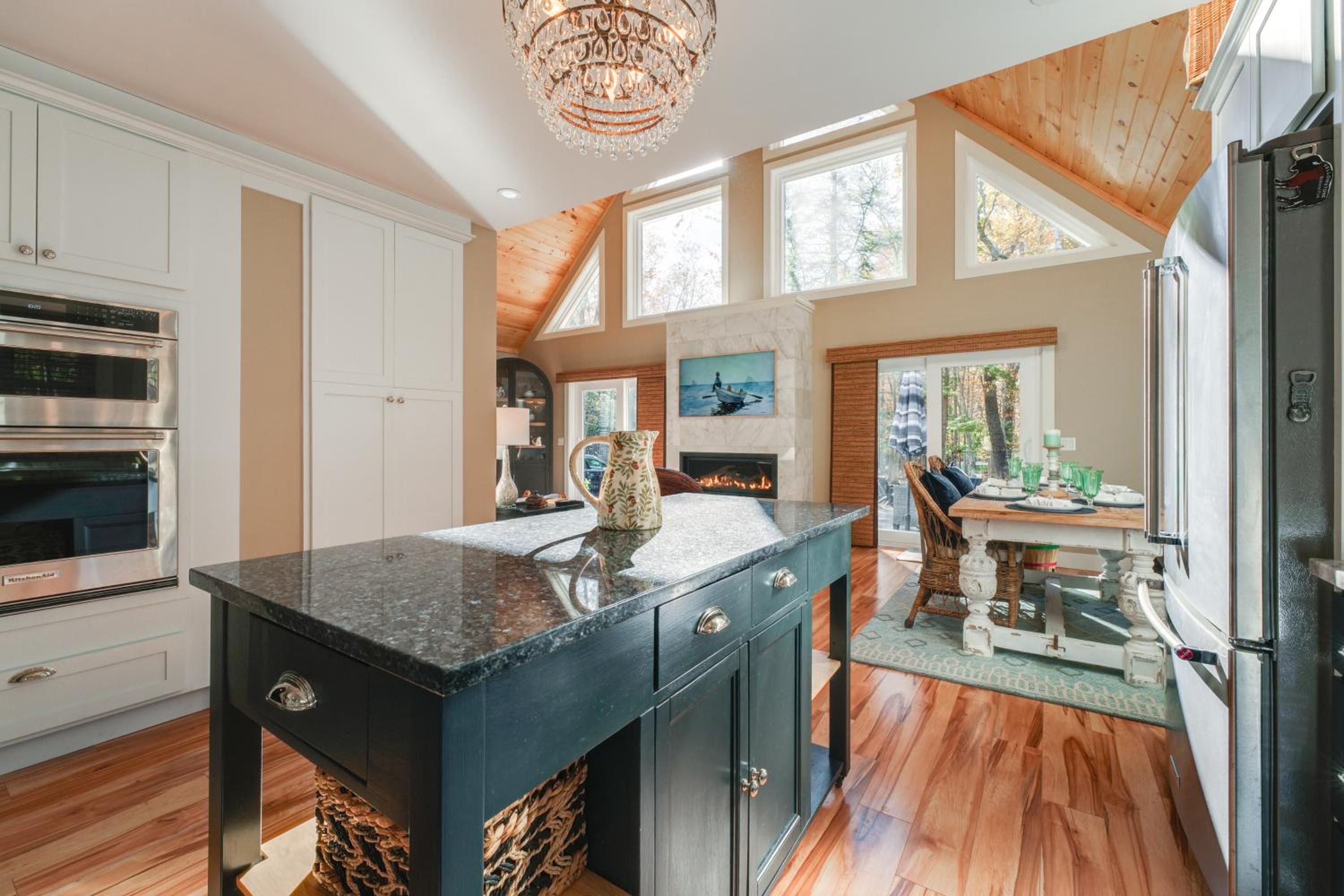 Beaches, Golf and More Family Home on Frye Island!
