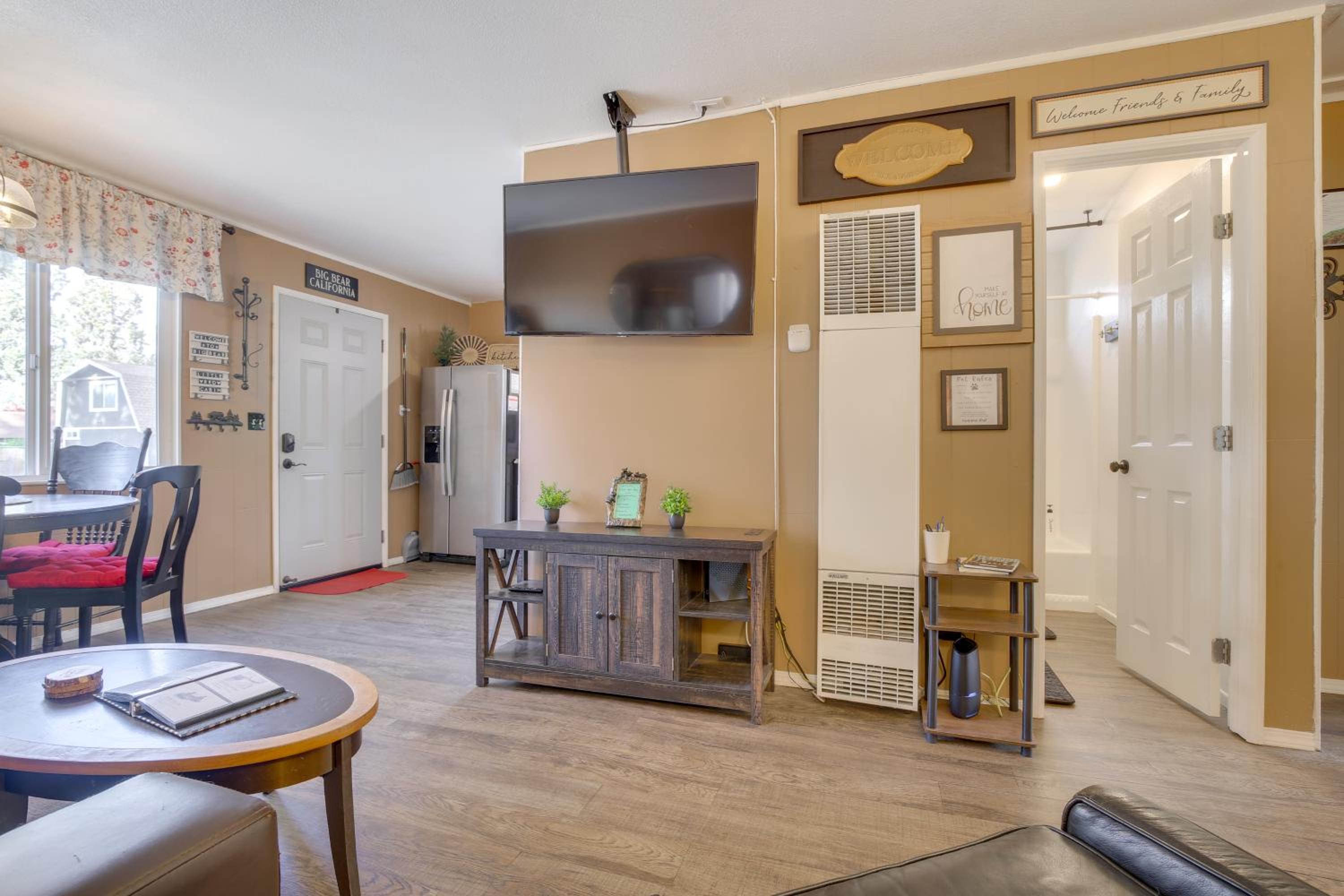 Big Bear Ski Hideaway! Cozy Cabin with Fenced Yard