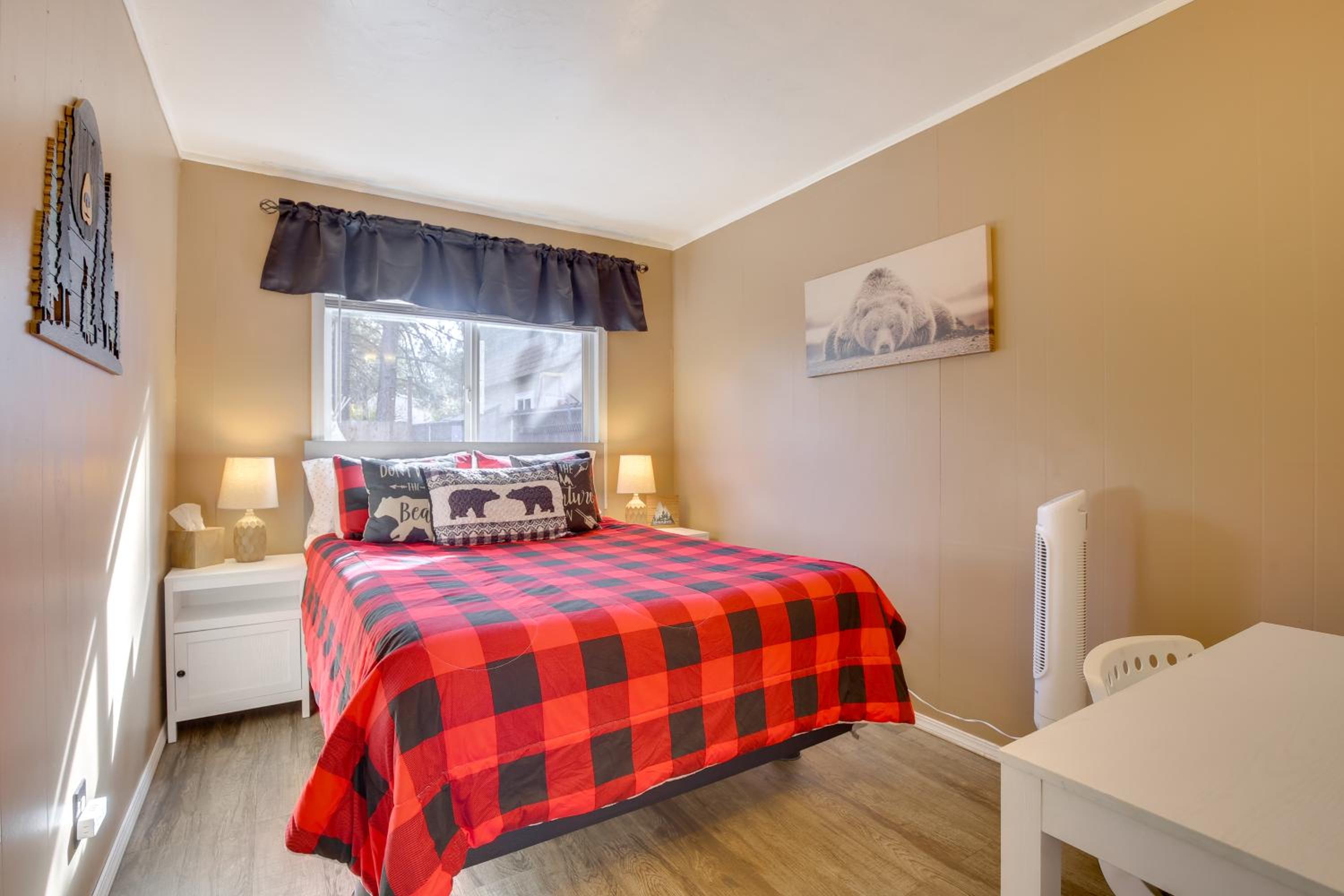 Big Bear Ski Hideaway! Cozy Cabin with Fenced Yard