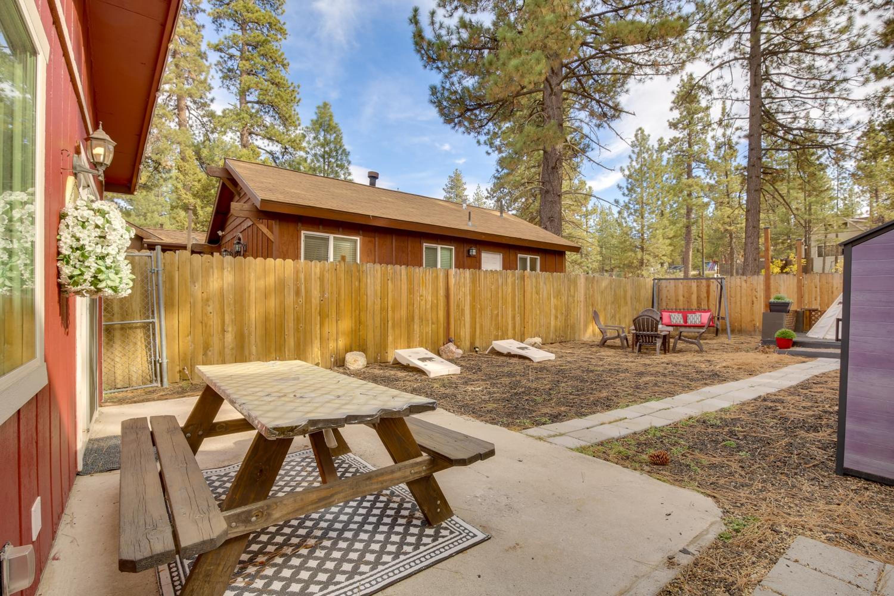 Big Bear Ski Hideaway! Cozy Cabin with Fenced Yard