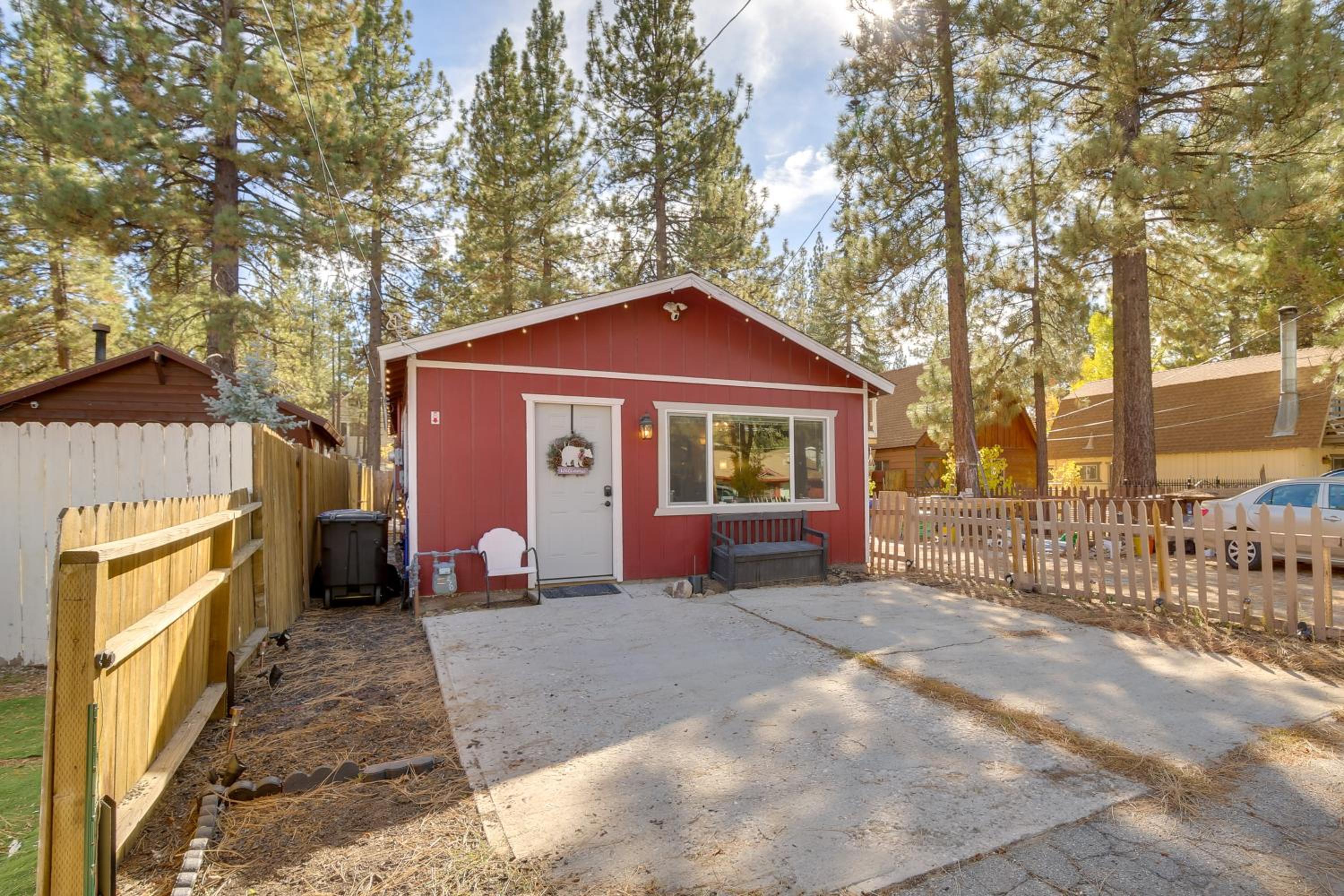 Big Bear Ski Hideaway! Cozy Cabin with Fenced Yard